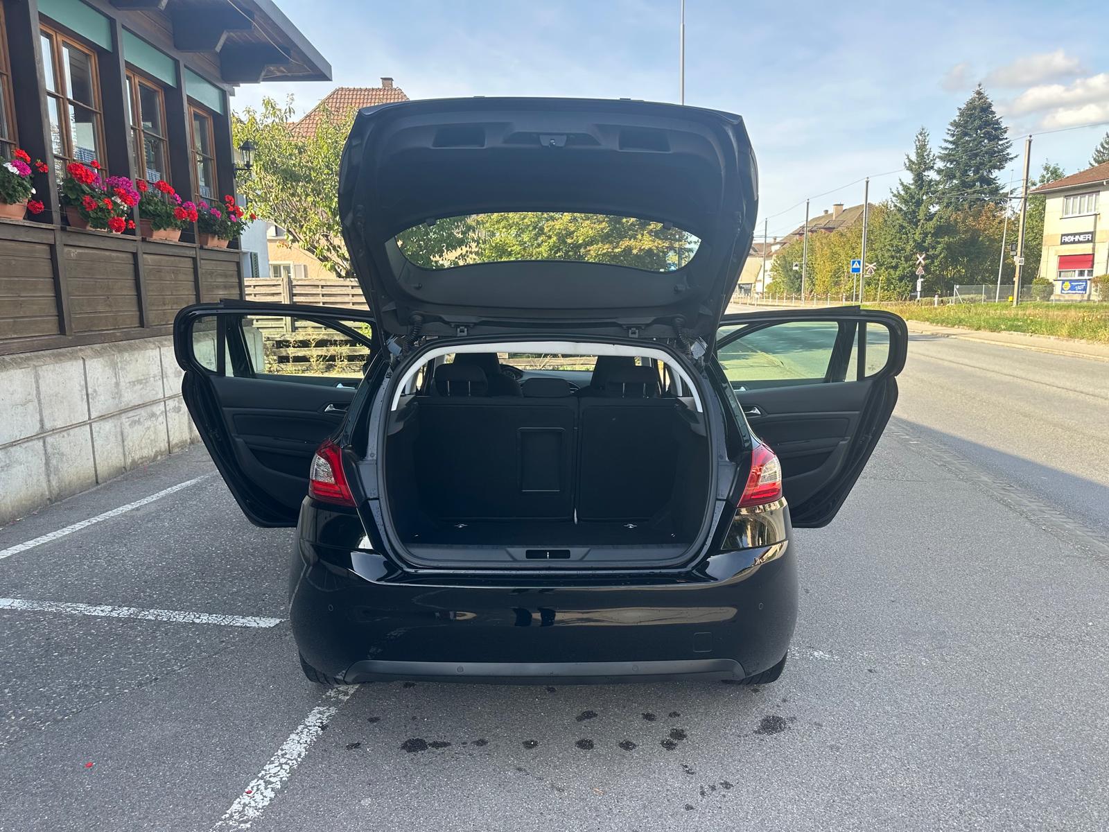 PEUGEOT 308 1.6 THP Allure-image-6