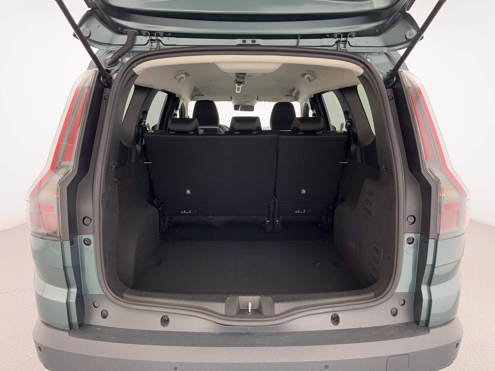 DACIA Duster 1.8 Hybrid Journey-image-17