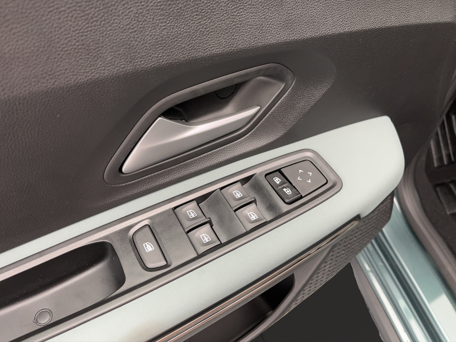 DACIA Duster 1.8 Hybrid Journey-image-12
