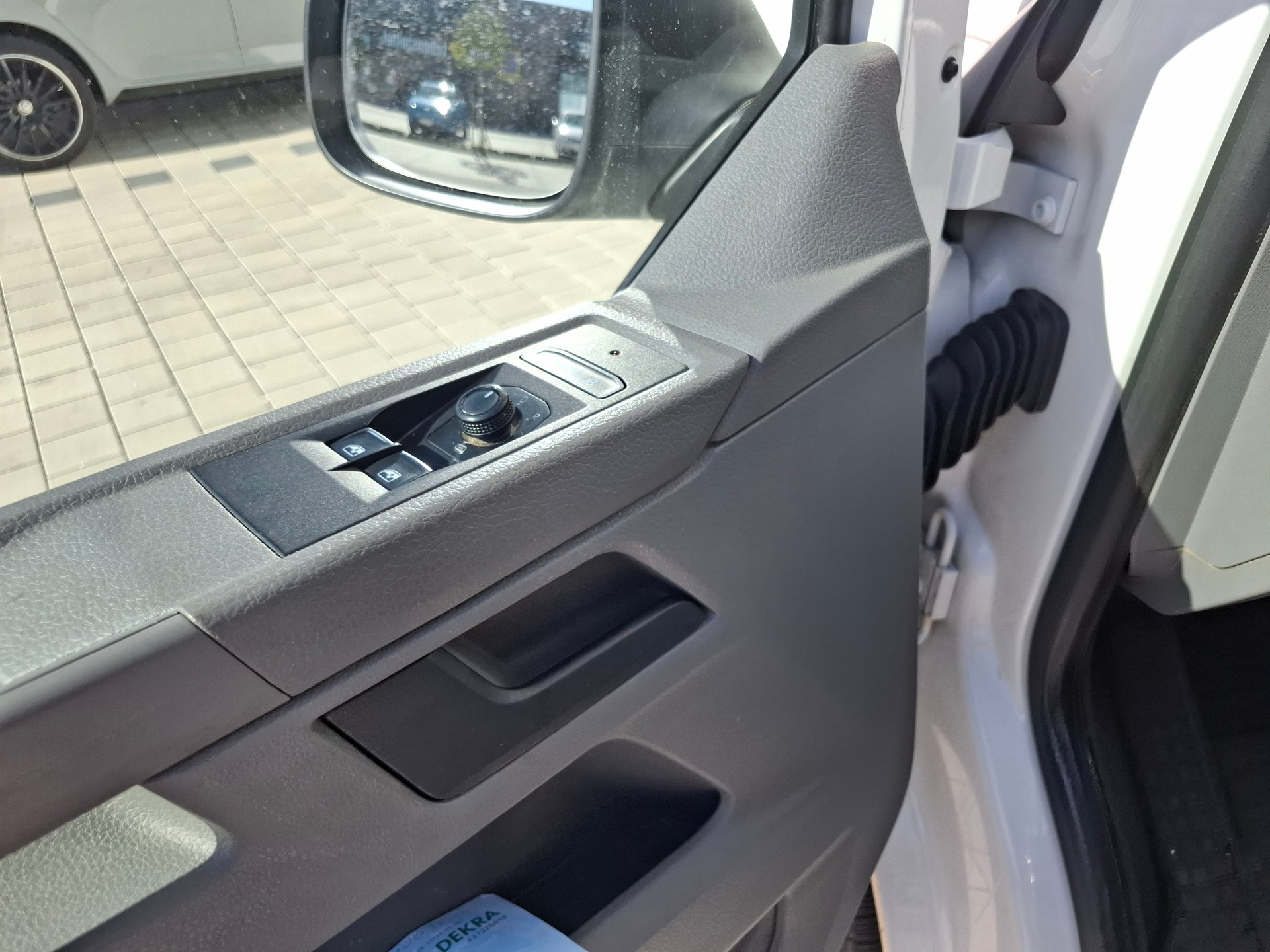 VW T6.1 2.0 TDI 150PS 4MOTION 4X4 DOKA 6SITZE-image-8