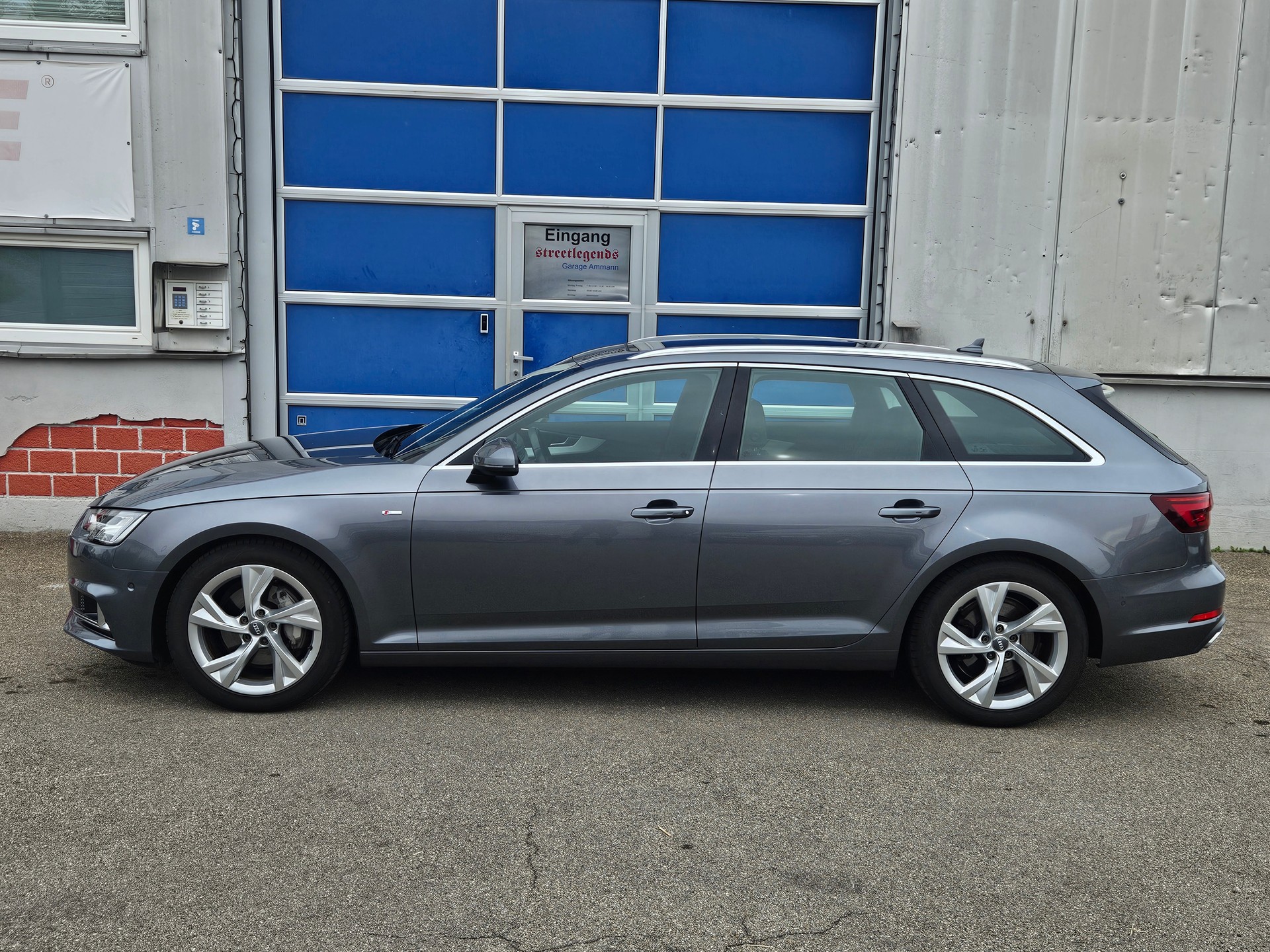 AUDI A4 Avant 40 TDI Sport S-tronic-image-1