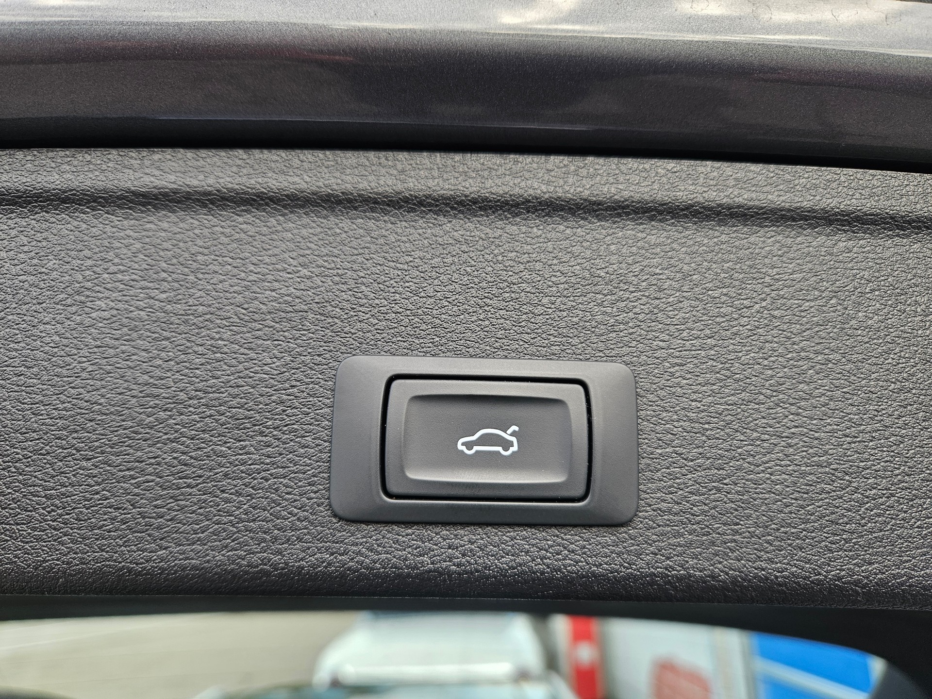 AUDI A4 Avant 40 TDI Sport S-tronic-image-14