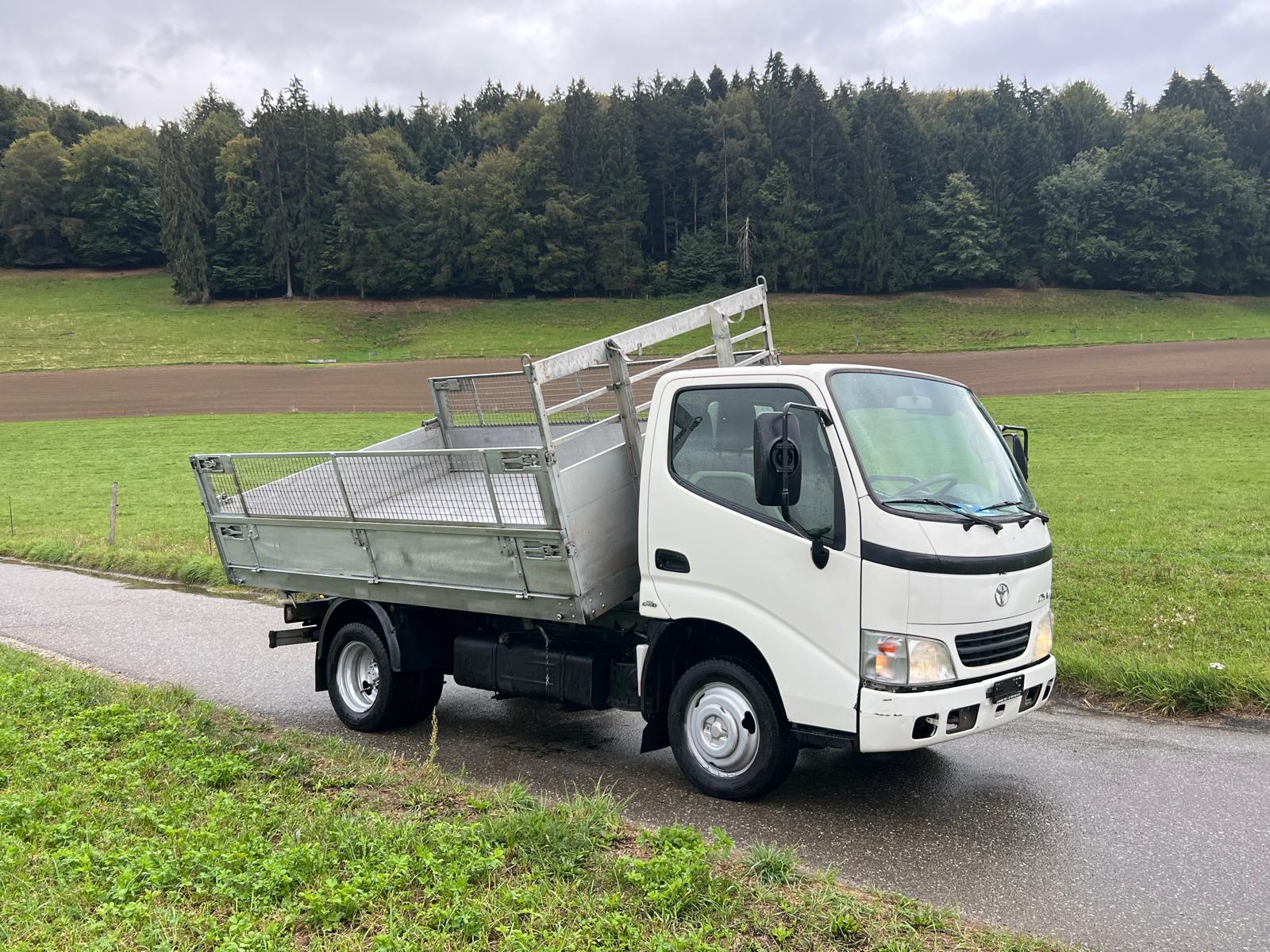 TOYOTA Dyna 150 3.0 SWB-image-9