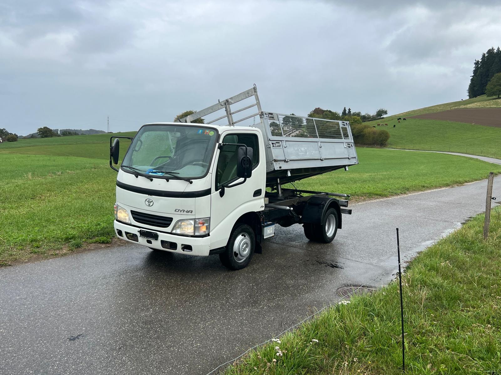 TOYOTA Dyna 150 3.0 SWB-image-3