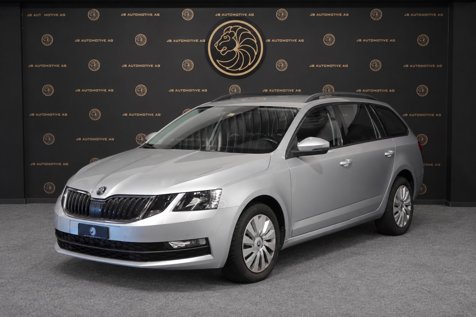 SKODA Octavia Combi 1.6 TDI Active DSG-image-0