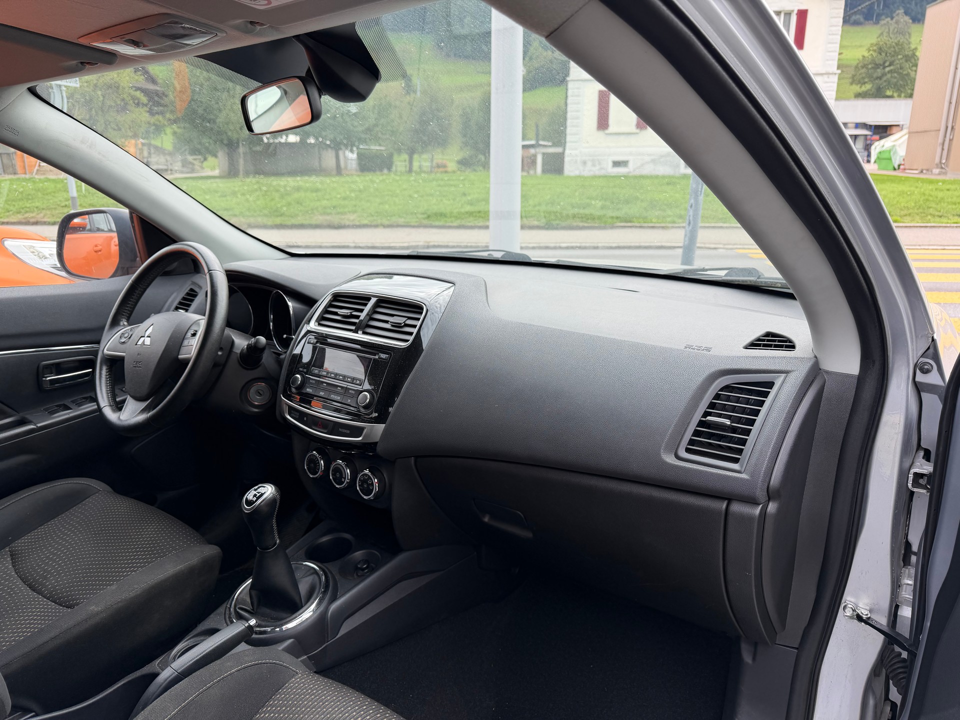 MITSUBISHI ASX 1.6 Inform 2WD-image-8