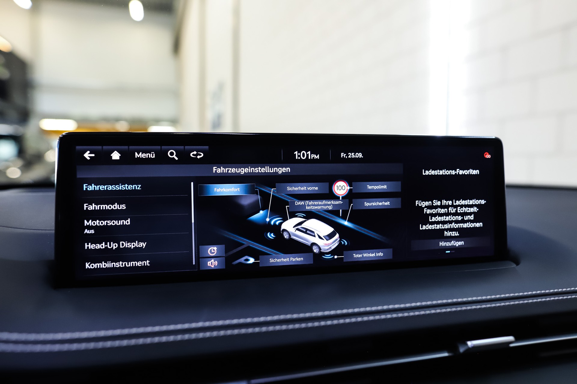 GENESIS GV70 Electrified Sport kWh 77,4 AWD * Makalu Gray (Matt) *-image-12