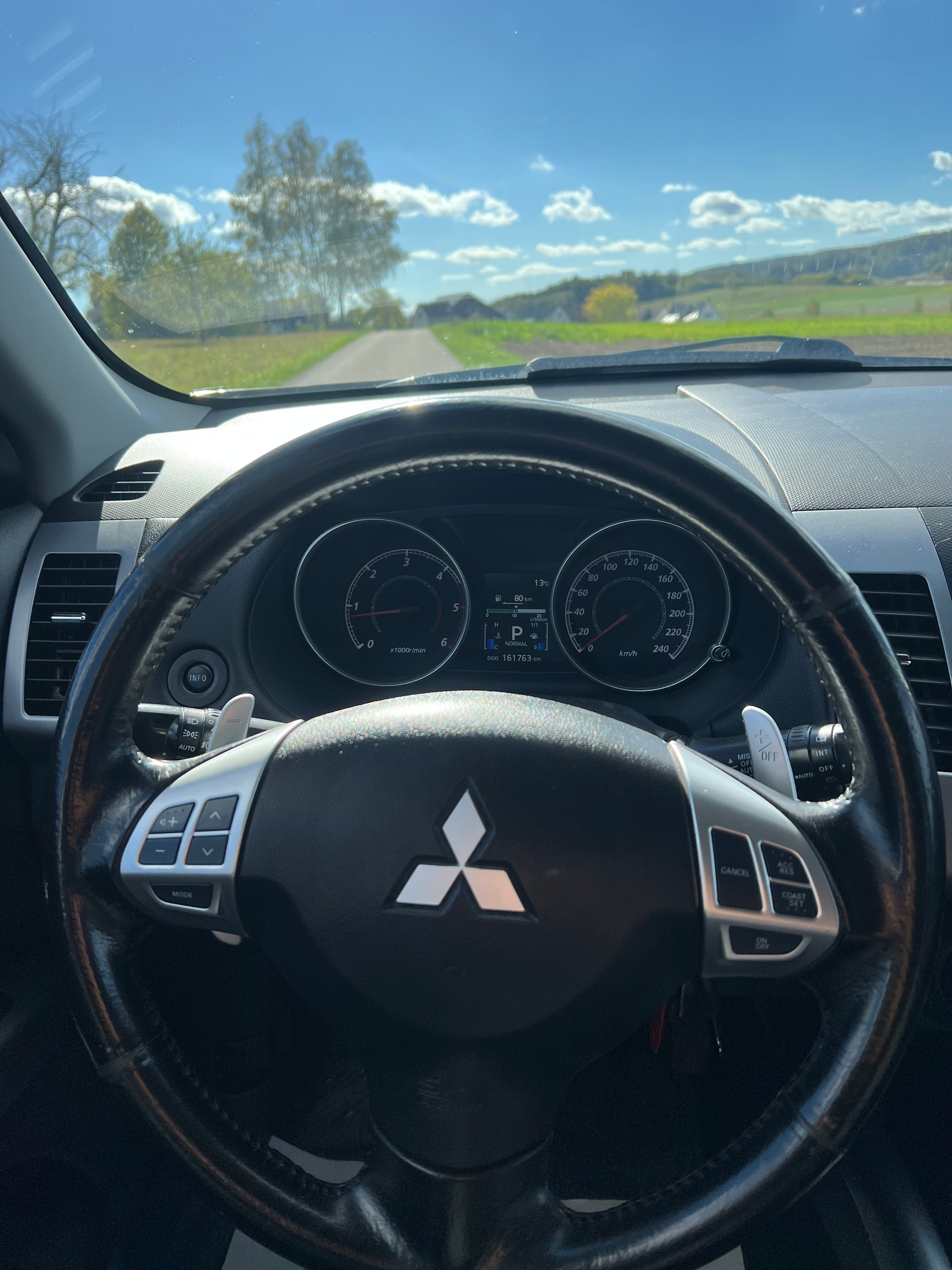 MITSUBISHI Outlander 2.2 DID Invite 4WD TC-SST-image-11