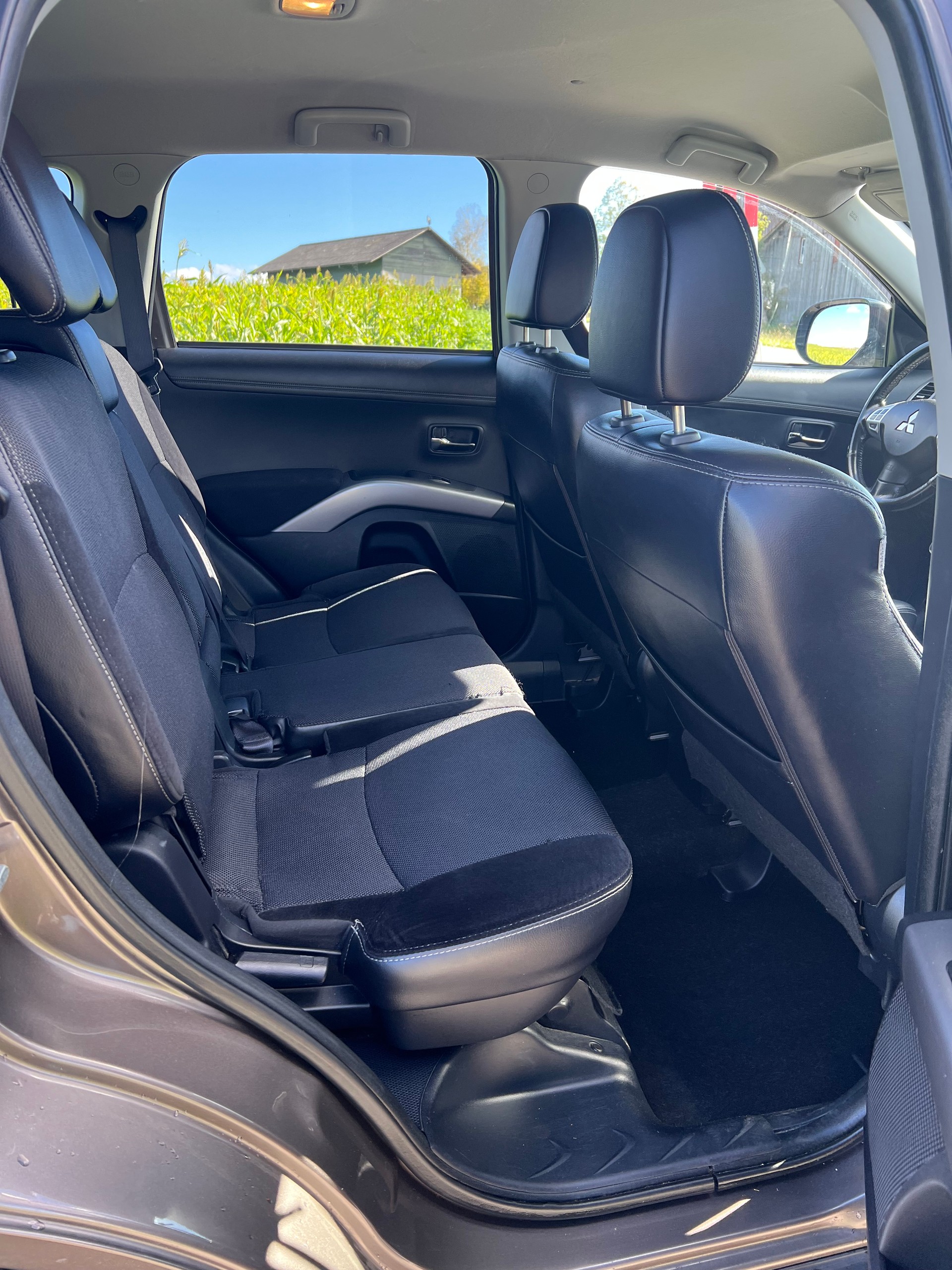 MITSUBISHI Outlander 2.2 DID Invite 4WD TC-SST-image-14