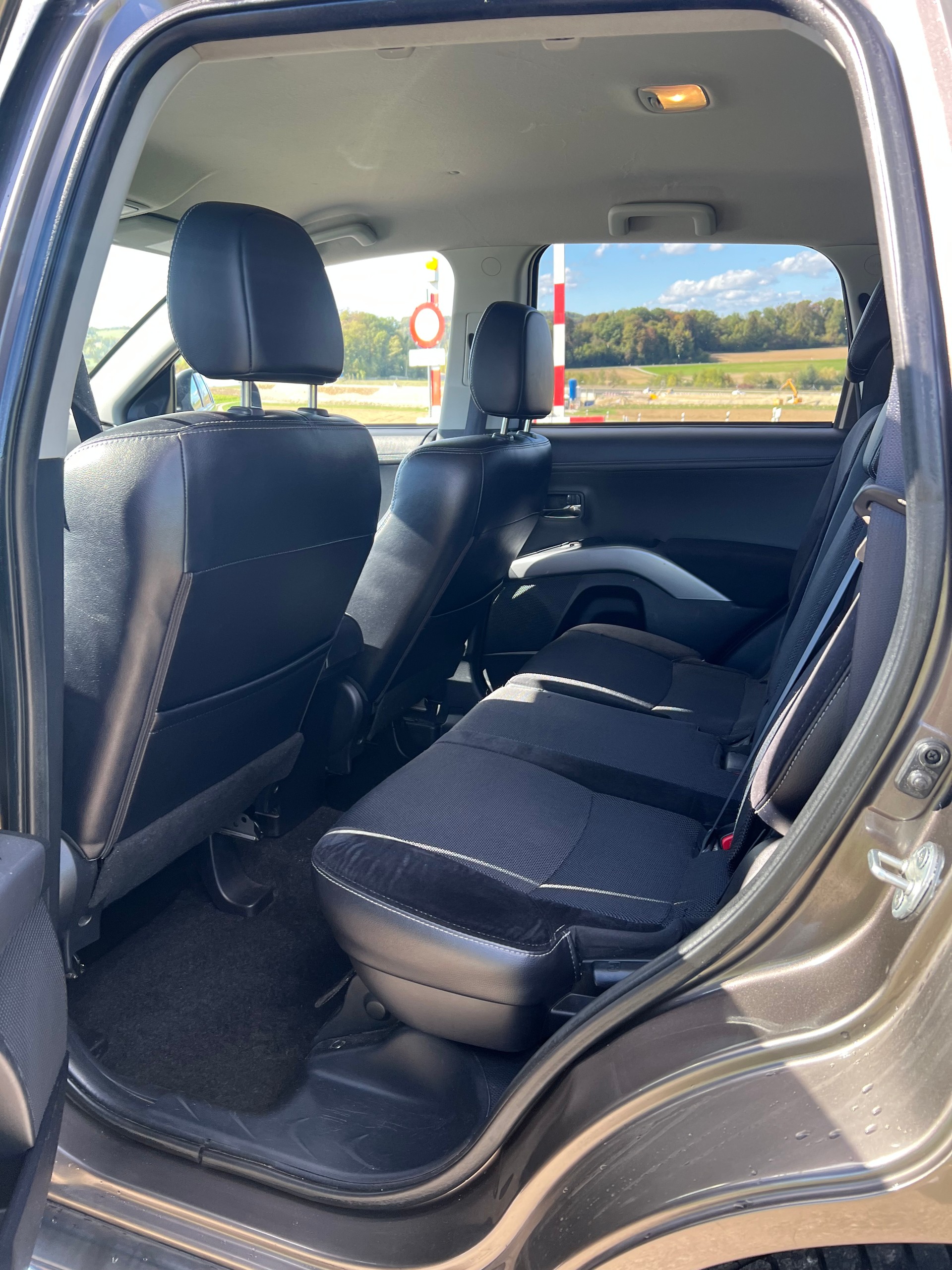 MITSUBISHI Outlander 2.2 DID Invite 4WD TC-SST-image-13
