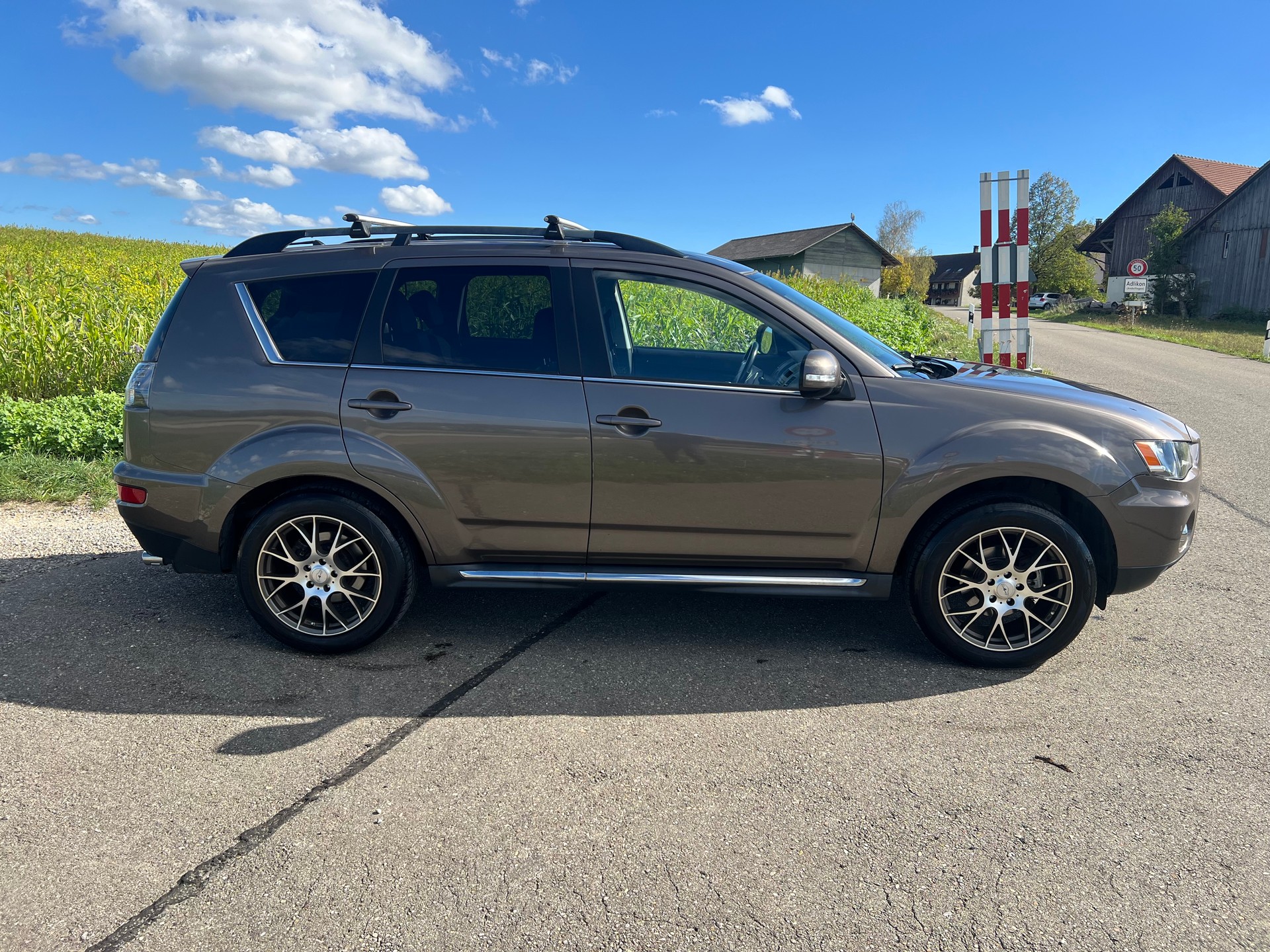 MITSUBISHI Outlander 2.2 DID Invite 4WD TC-SST-image-2
