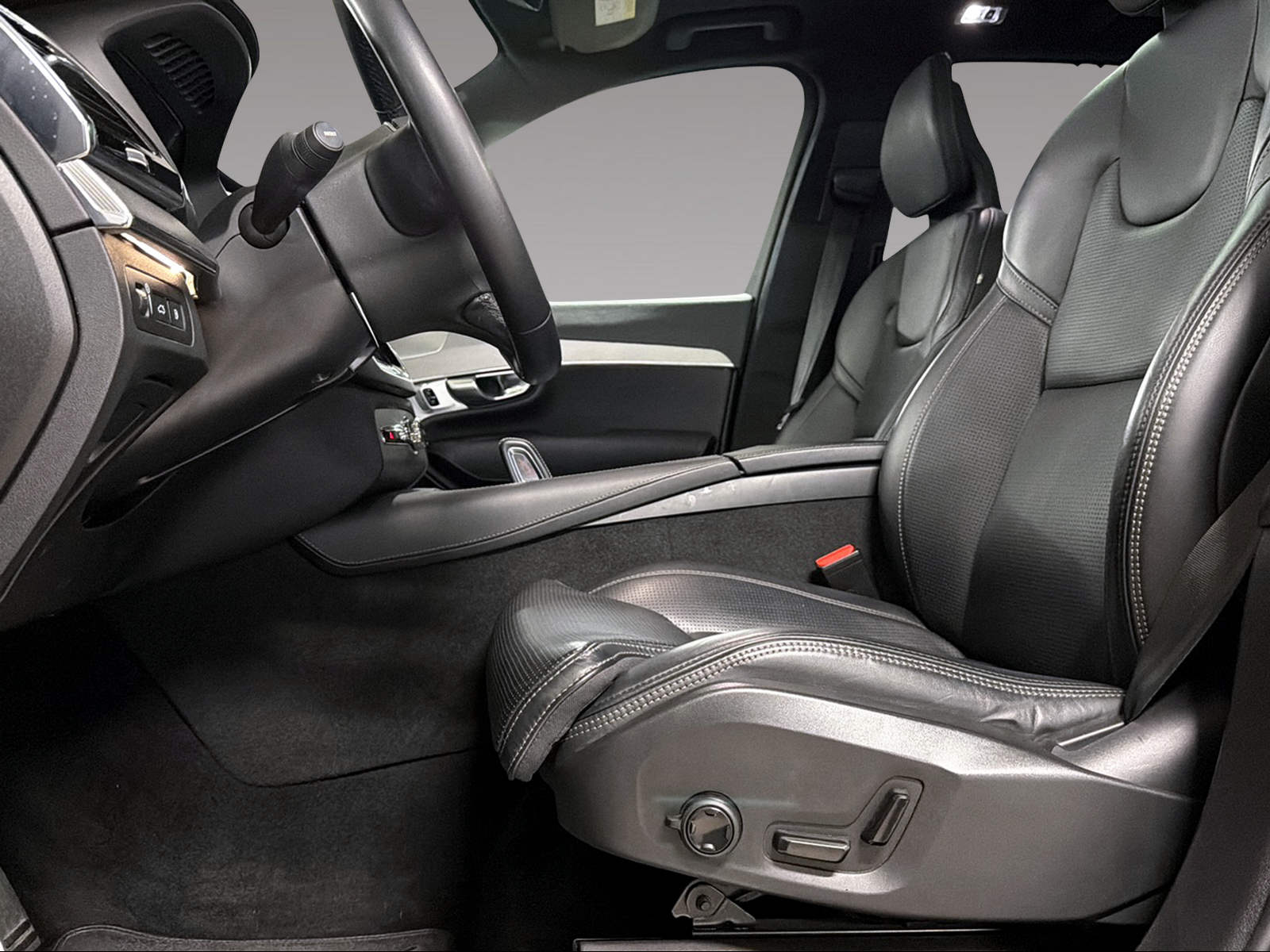 VOLVO XC90 2.0 T8 TE R-Design 7P. eAWD-image-8