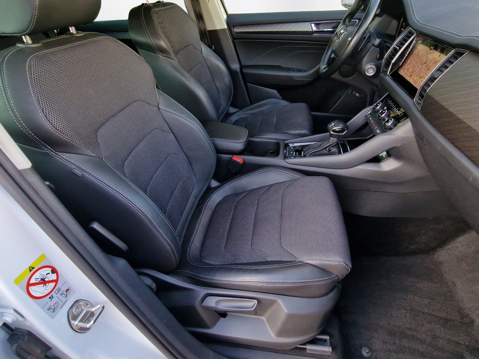 SKODA Kodiaq 2.0 TDI CR Style 4x4 DSG-image-13