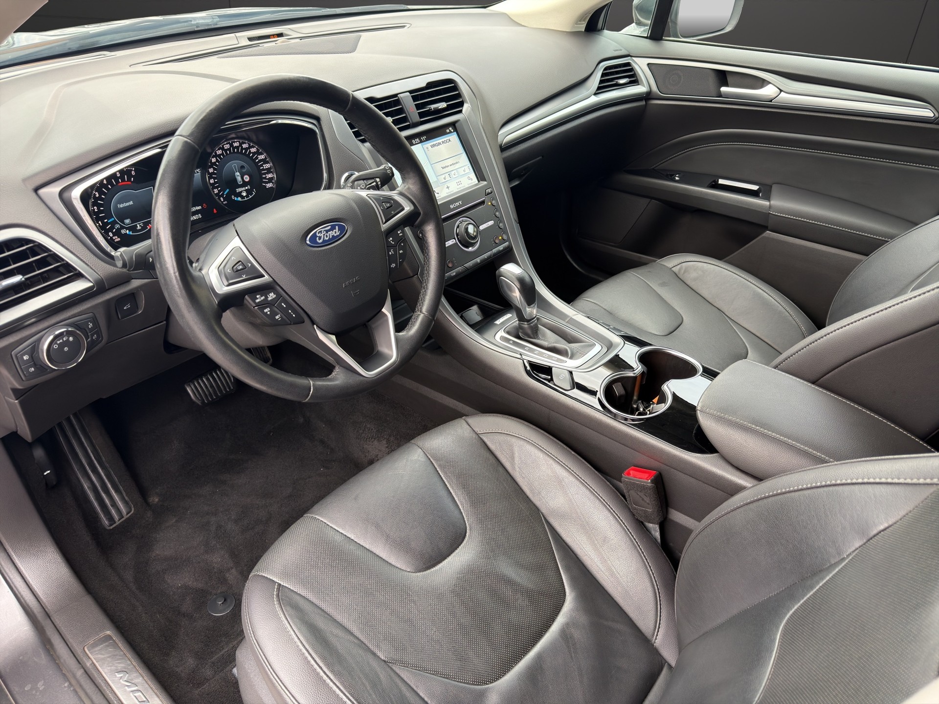 FORD Mondeo 2.0 TDCi Titanium AWD PowerShift-image-9