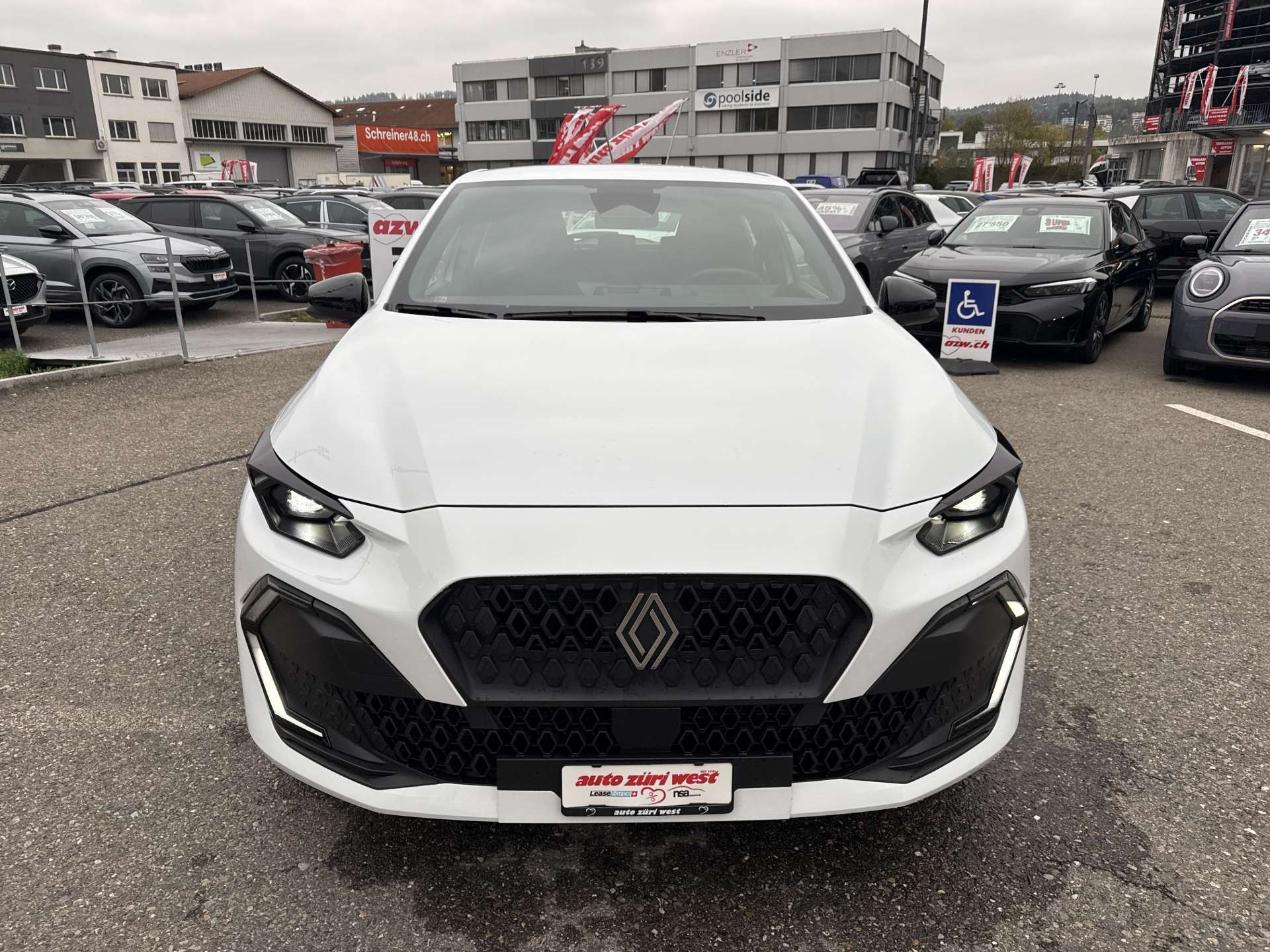 RENAULT Clio 1.2 TCe Evolution NEUES MODELL EDC-Automat-image-13