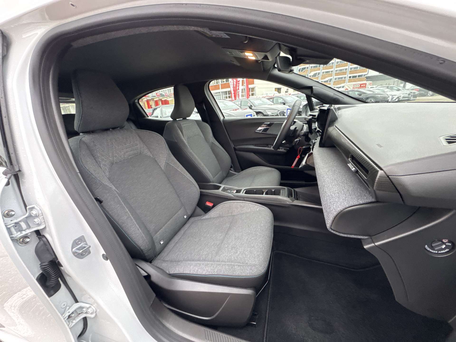 RENAULT Clio 1.2 TCe Evolution NEUES MODELL EDC-Automat-image-12