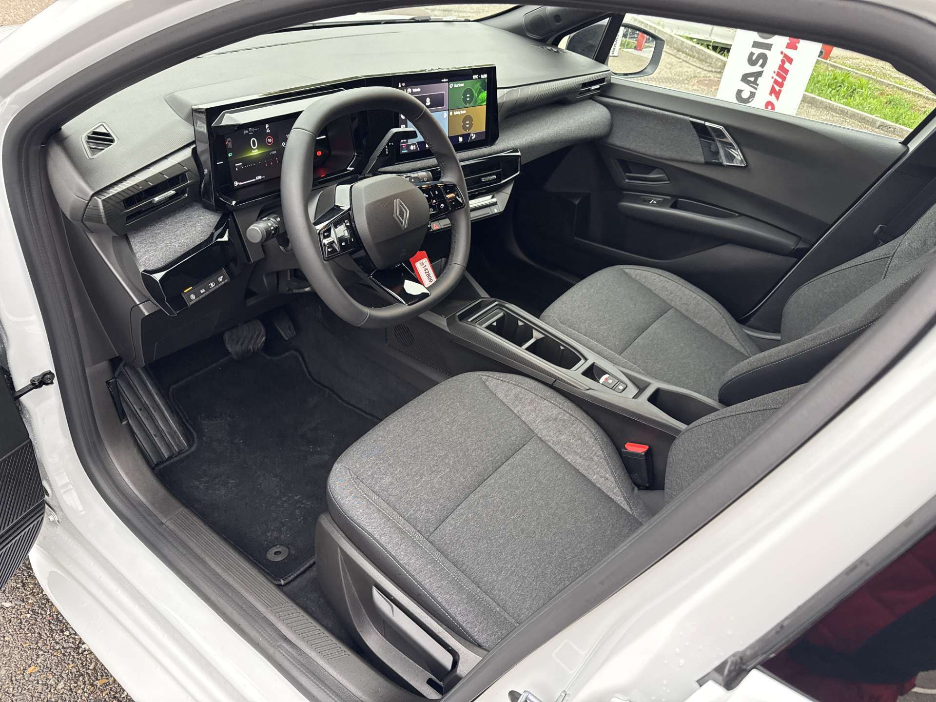 RENAULT Clio 1.2 TCe Evolution NEUES MODELL EDC-Automat-image-5