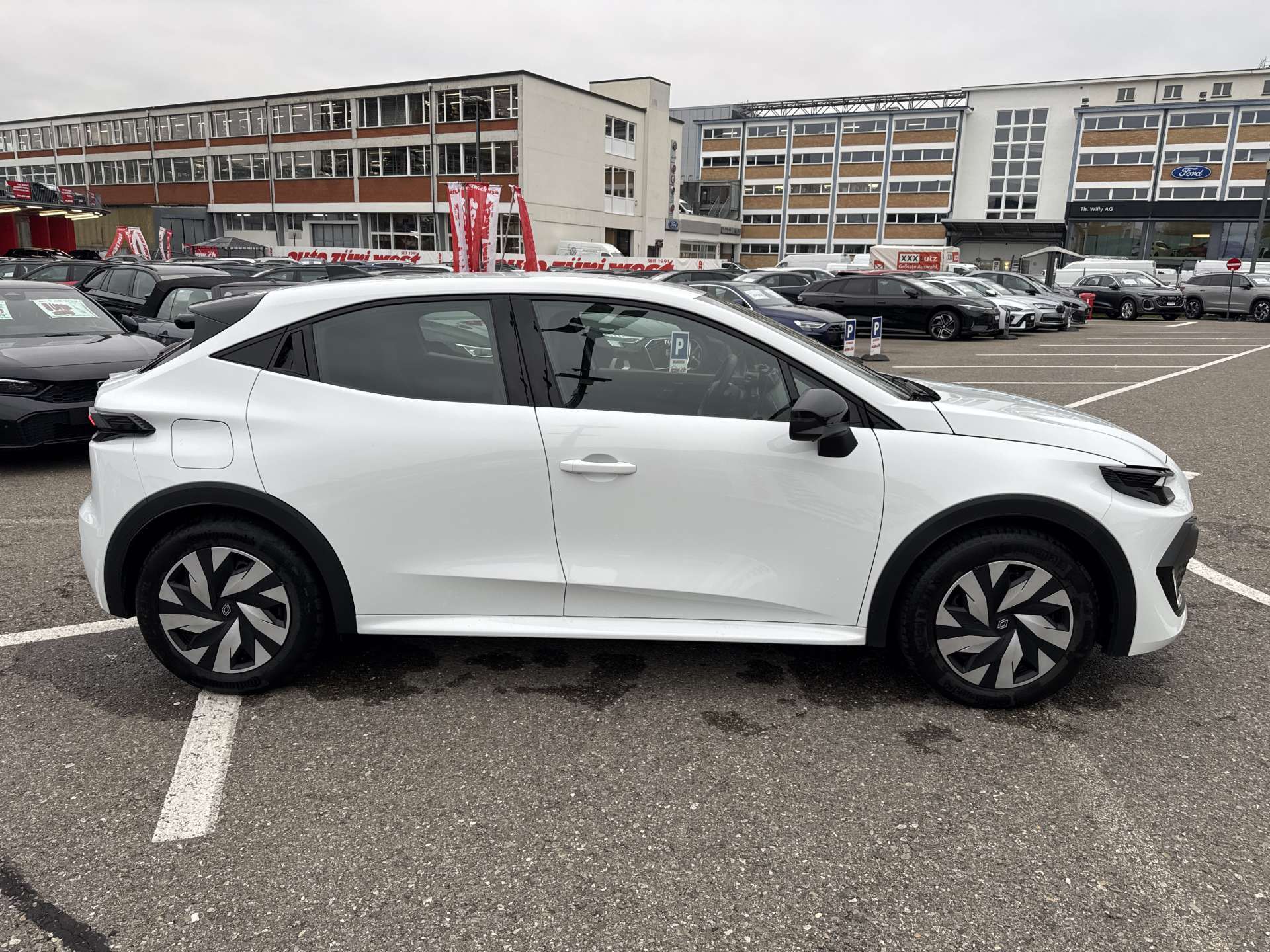 RENAULT Clio 1.2 TCe Evolution NEUES MODELL EDC-Automat-image-10