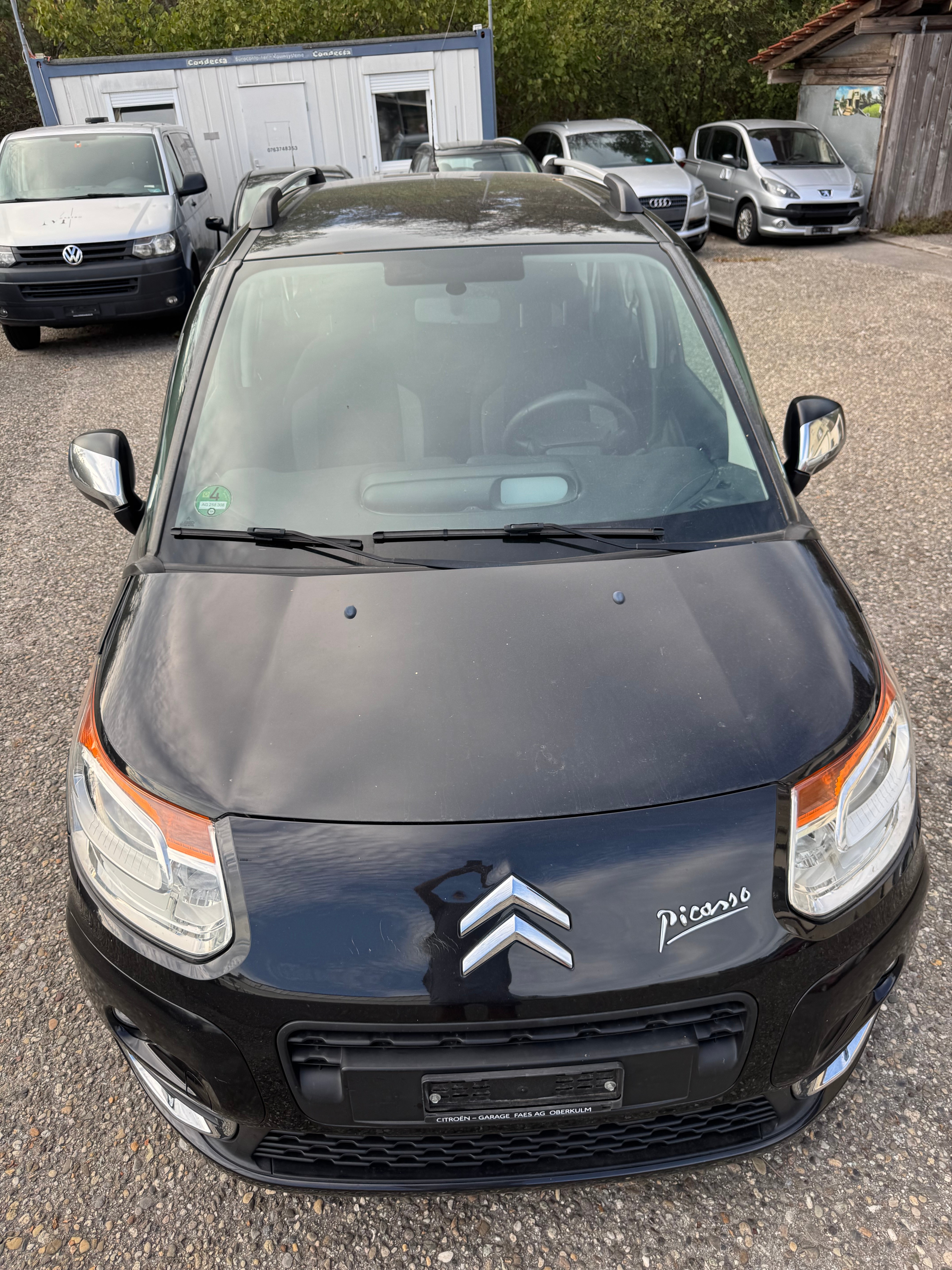 Car photo