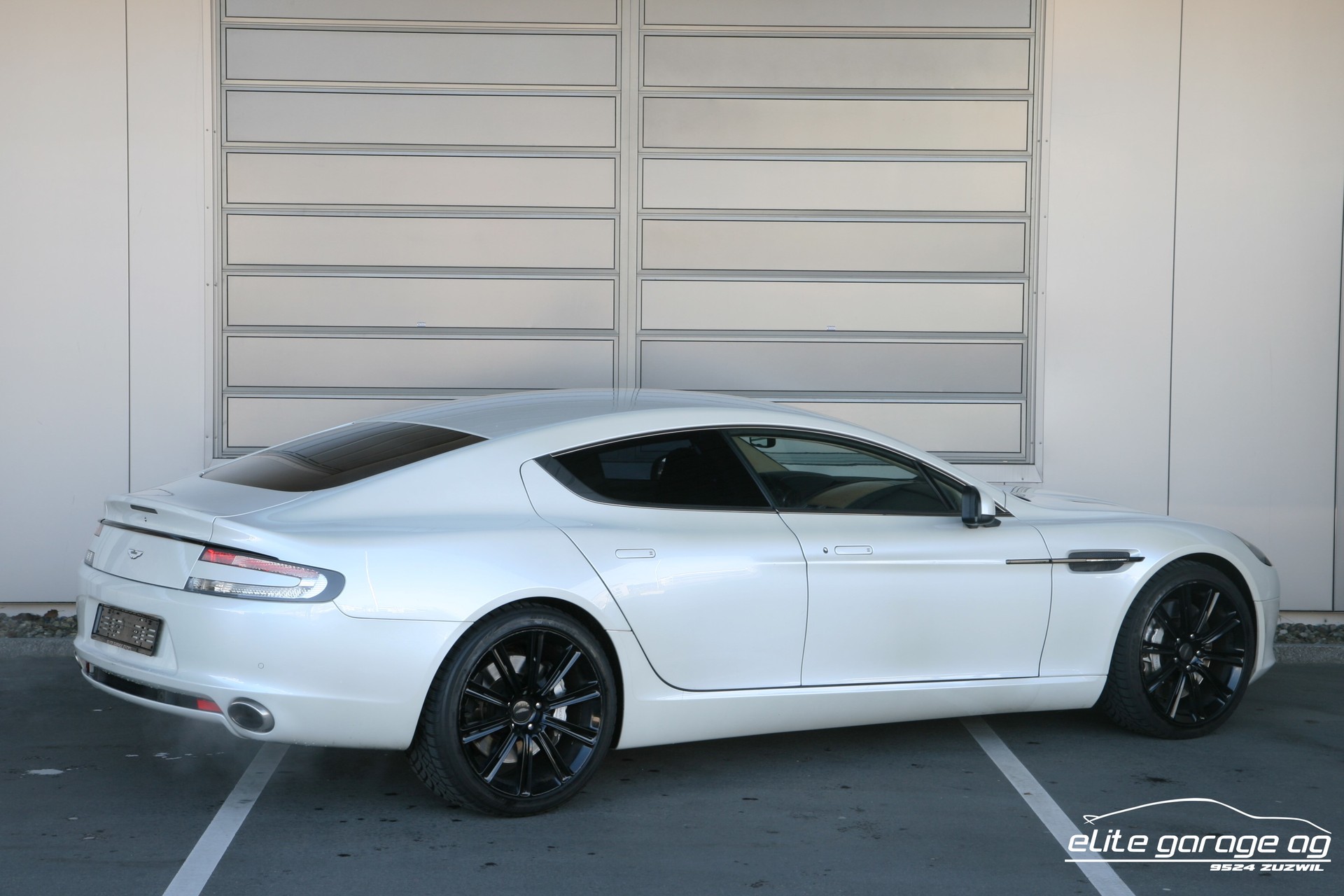 ASTON MARTIN Rapide 5.9 V12 Touchtronic 2-image-4