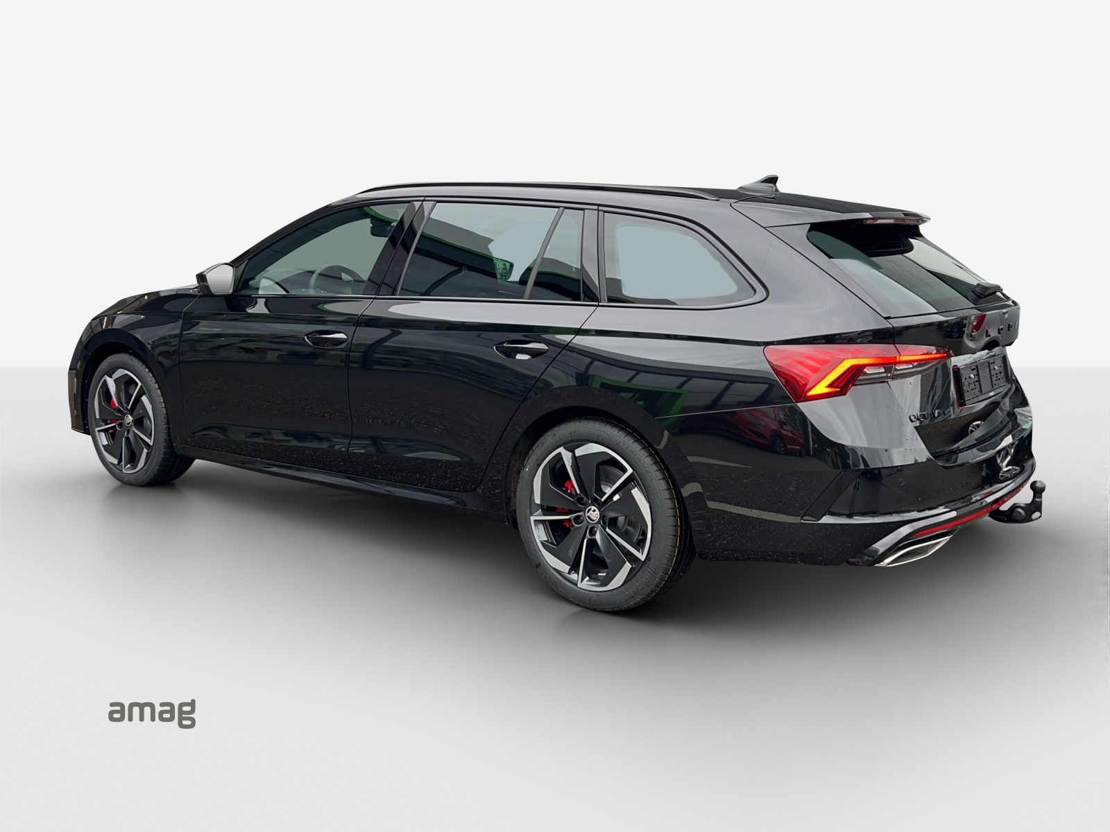 SKODA Octavia Combi 2.0 TSI DSG RS-image-2