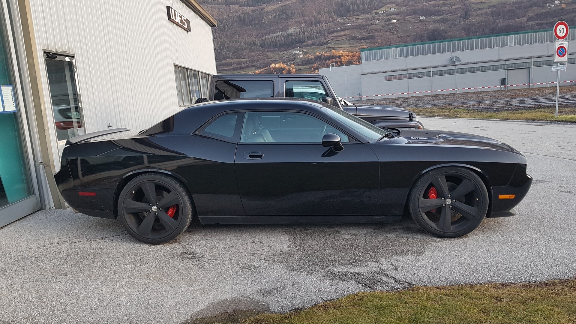 DODGE Challenger SRT8 First Edition-image-0