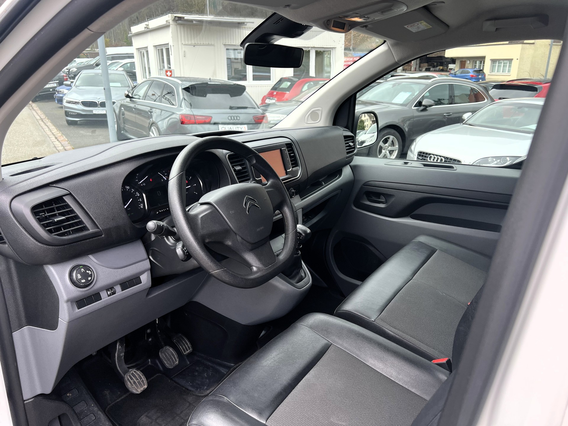 CITROEN Jumpy 1.5 BlueHDi 120 M Club-image-14