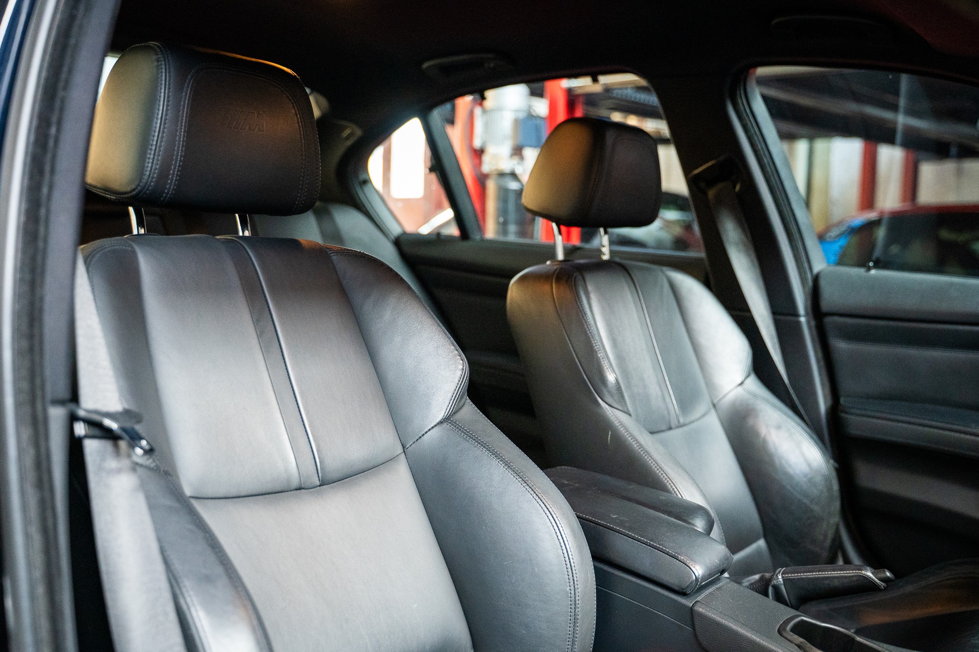 BMW M3 E90 LCI Handschalter-image-8