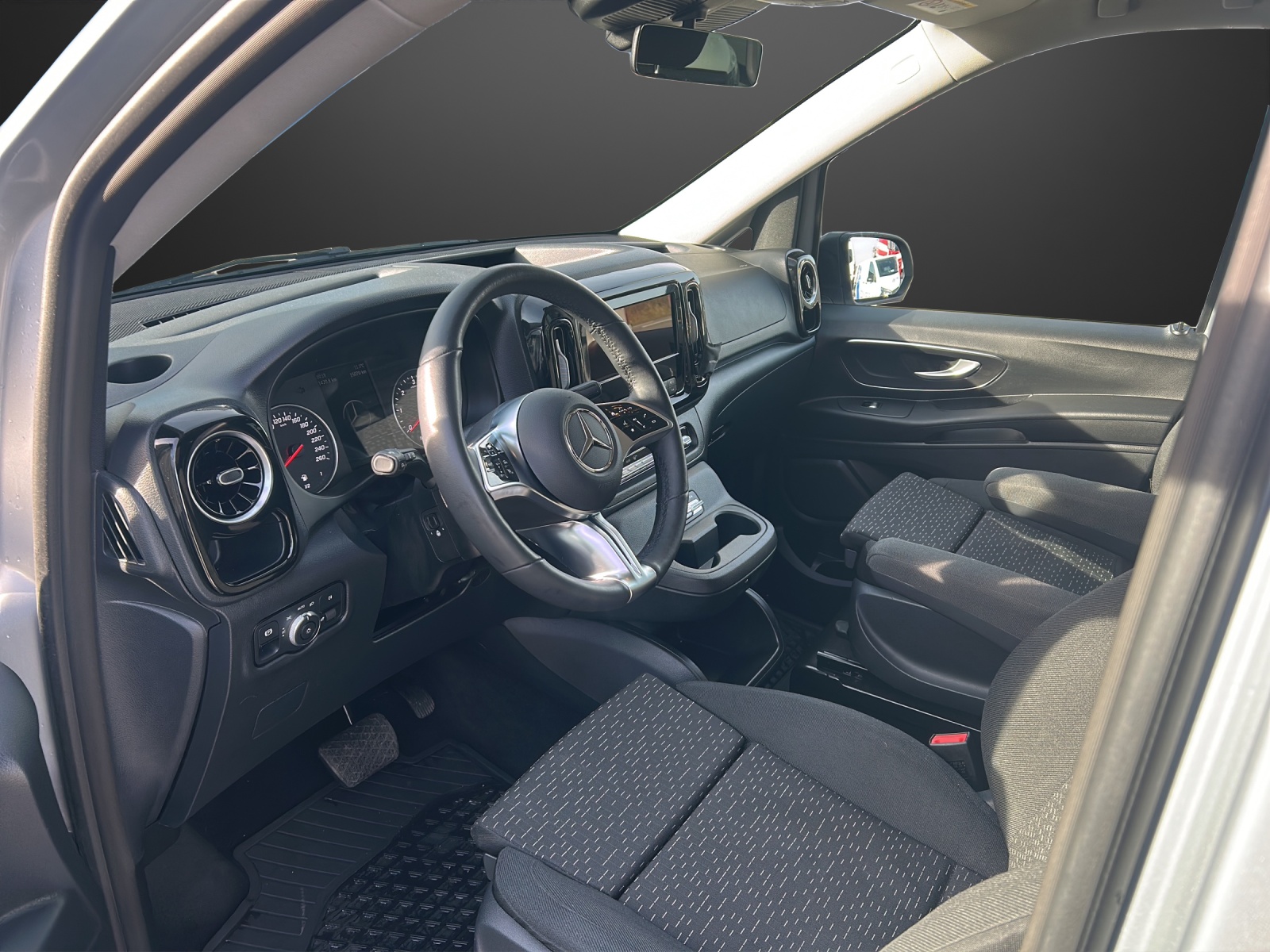 MERCEDES-BENZ Vito 119 CDI Lang Tourer 9G-Tronic 4M Select-image-2