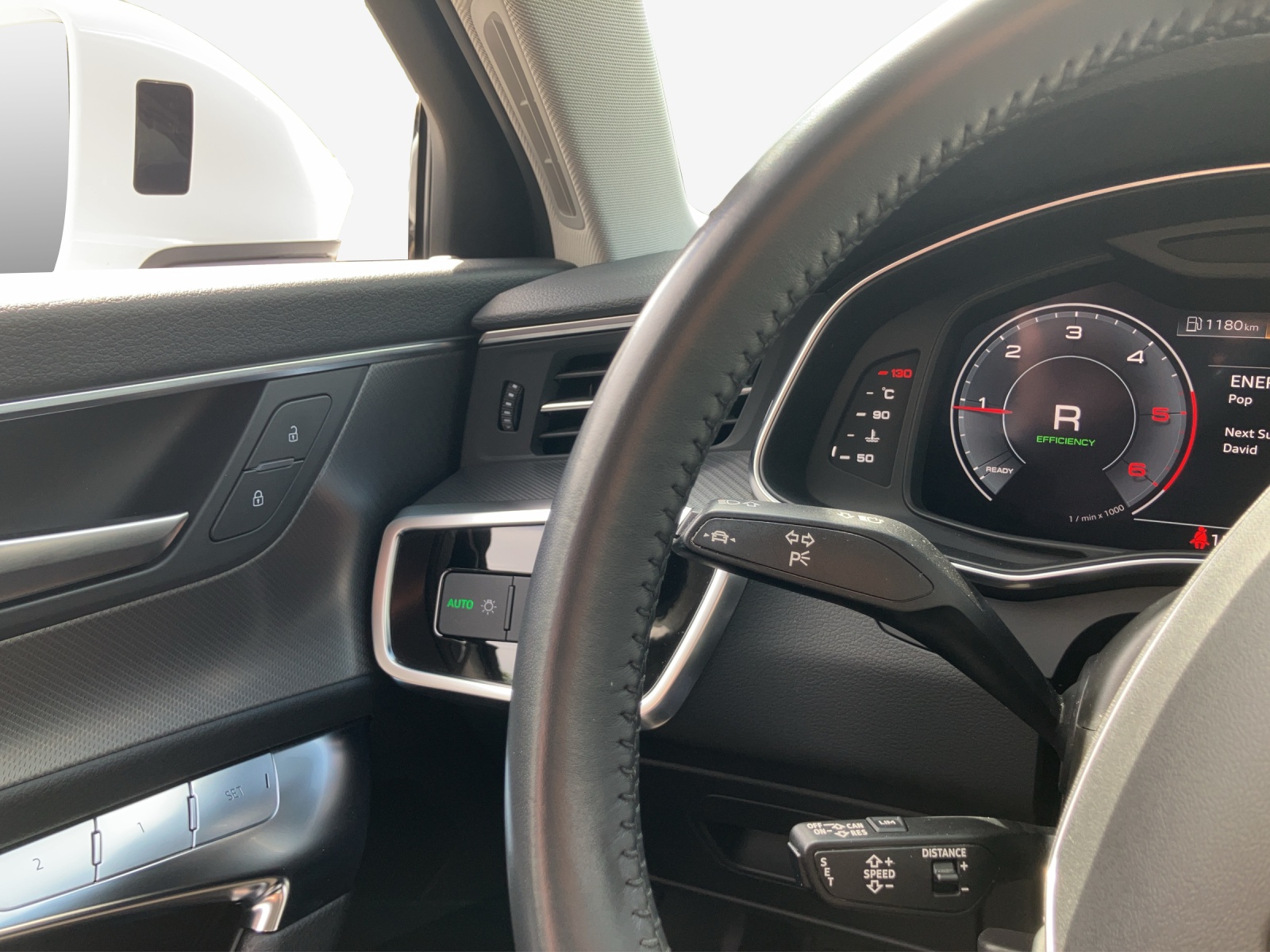 AUDI A6 Avant 40 TDI Sport Attraction quattro S-tronic-image-14