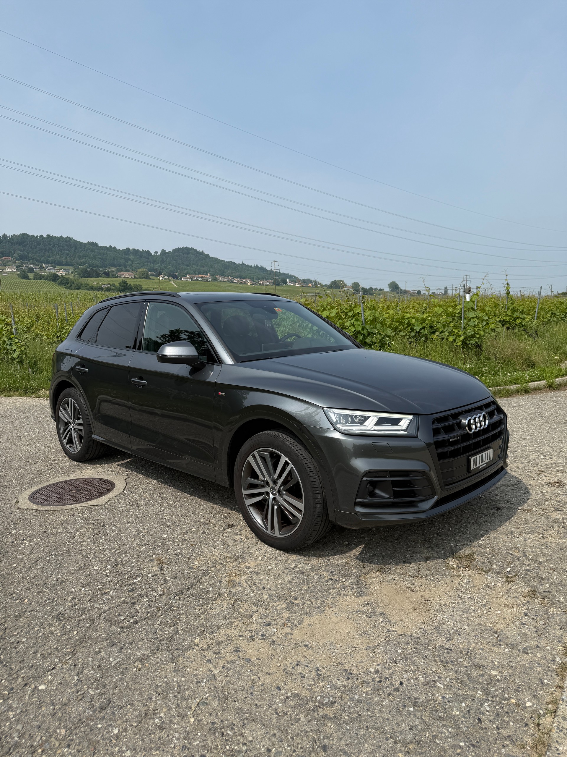 AUDI Q5 2.0 TFSI sport quattro S-tronic-showroom-element-2