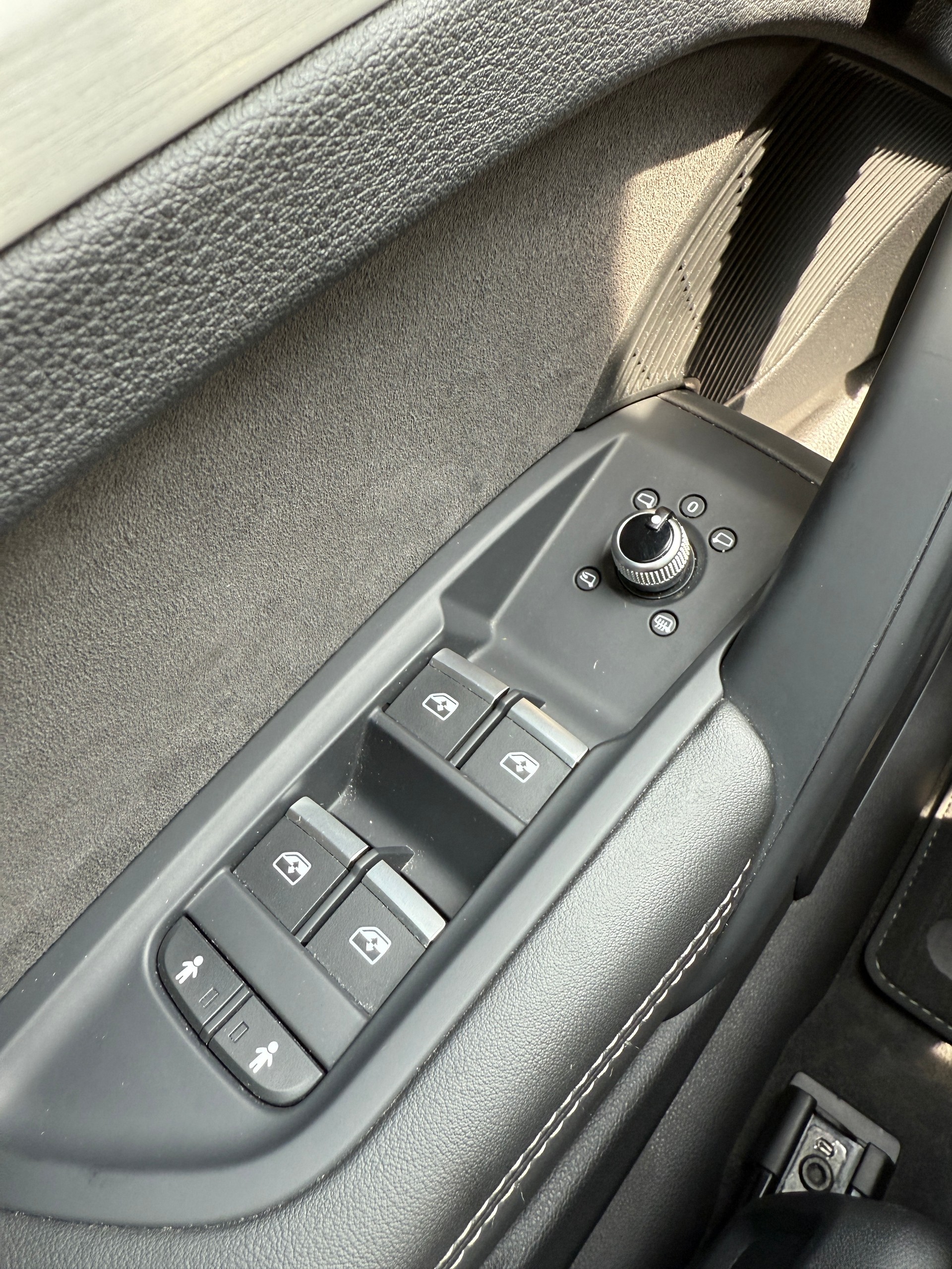 AUDI Q5 2.0 TFSI sport quattro S-tronic-image-25