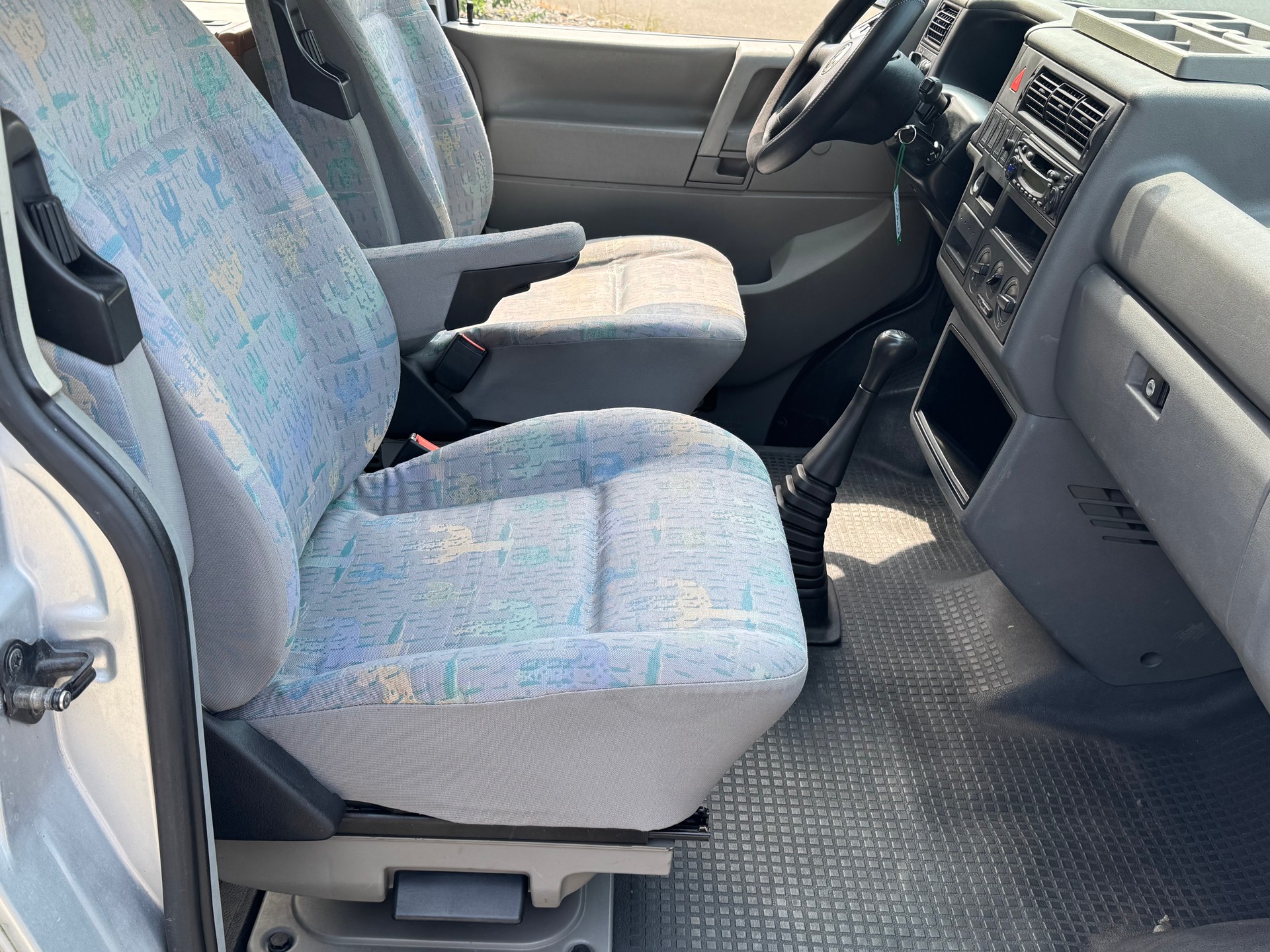 VW California 4WD Benzin Mit Klima-image-5