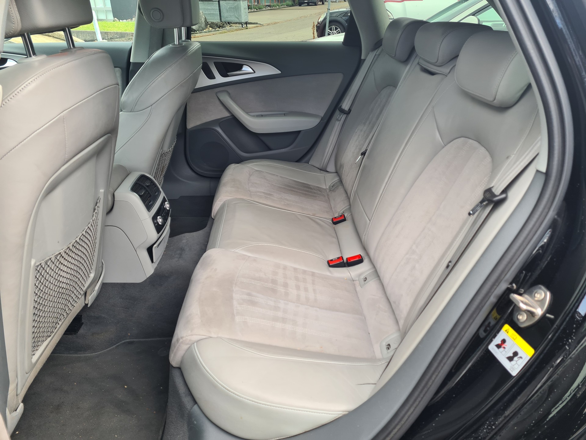 AUDI A6 Avant 3.0 TDI V6 quattro S-tronic-image-9