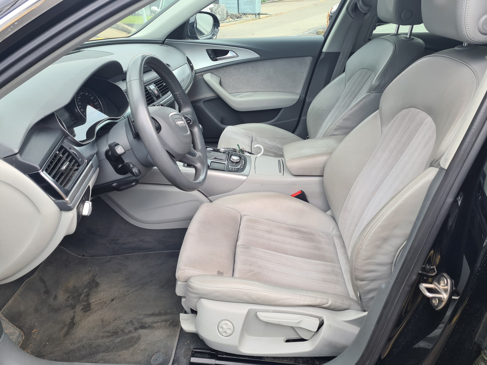 AUDI A6 Avant 3.0 TDI V6 quattro S-tronic-image-8