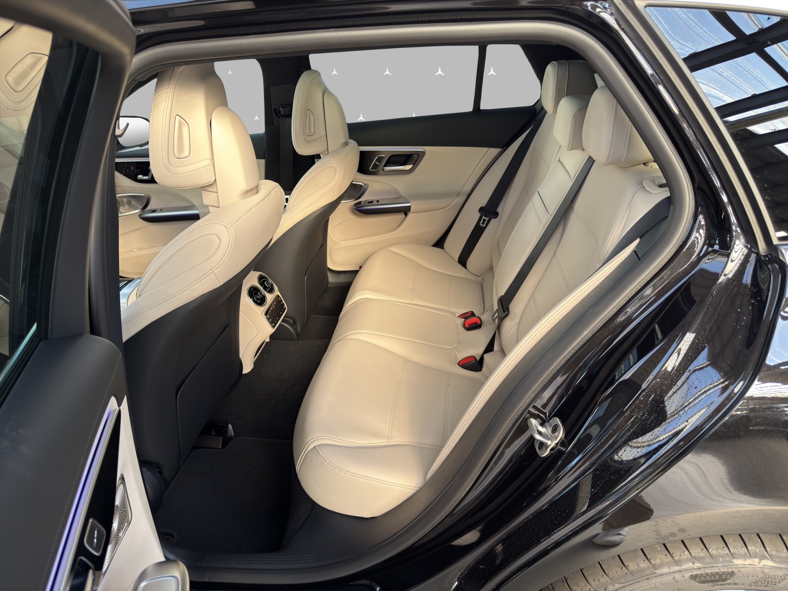 MERCEDES-BENZ C 220 d T 4 Matic Swiss Star-image-10