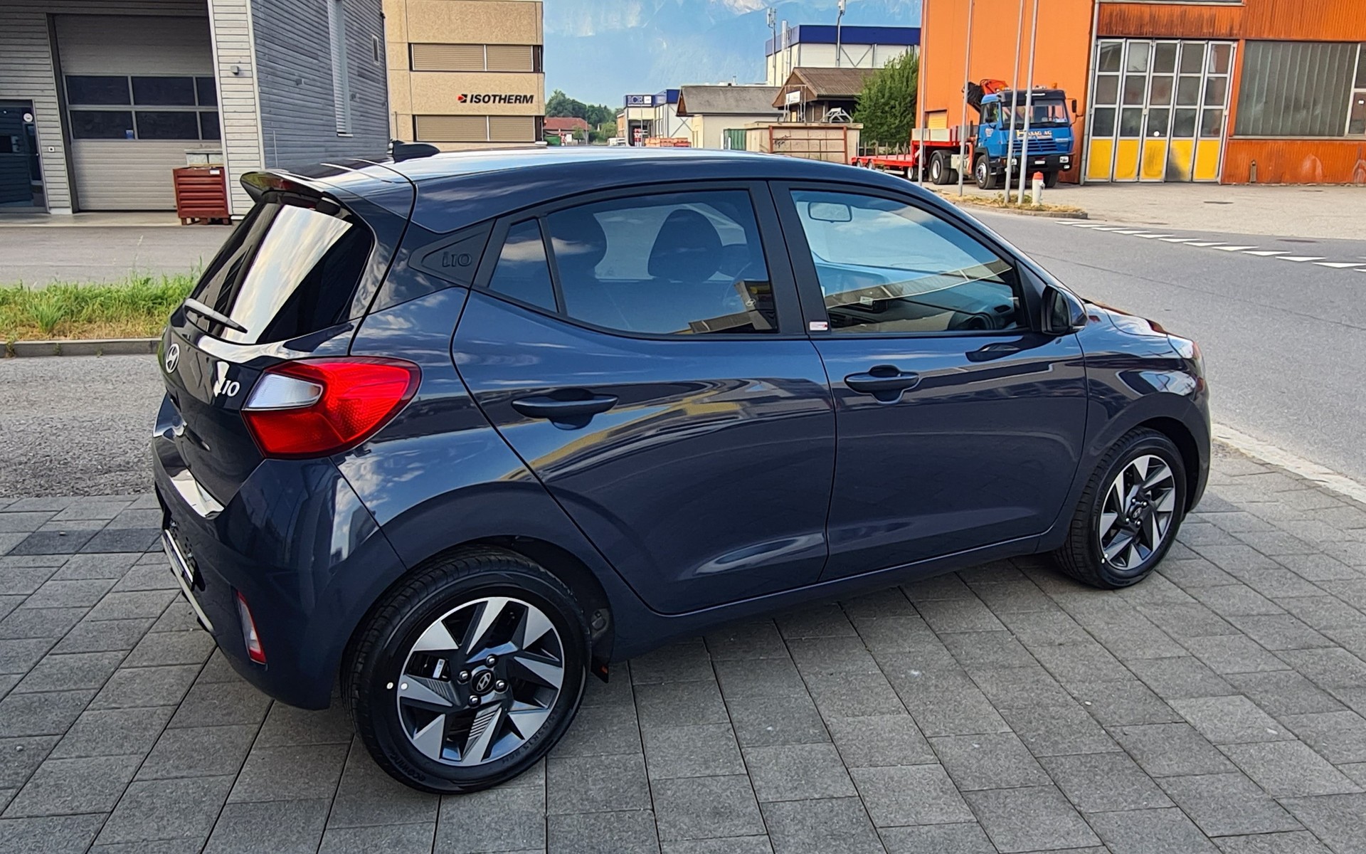 HYUNDAI i10 1.2 Amplia-image-3