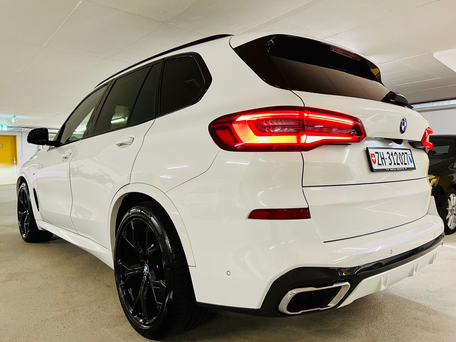 BMW X5 xDrive 40i Steptronic-image-14