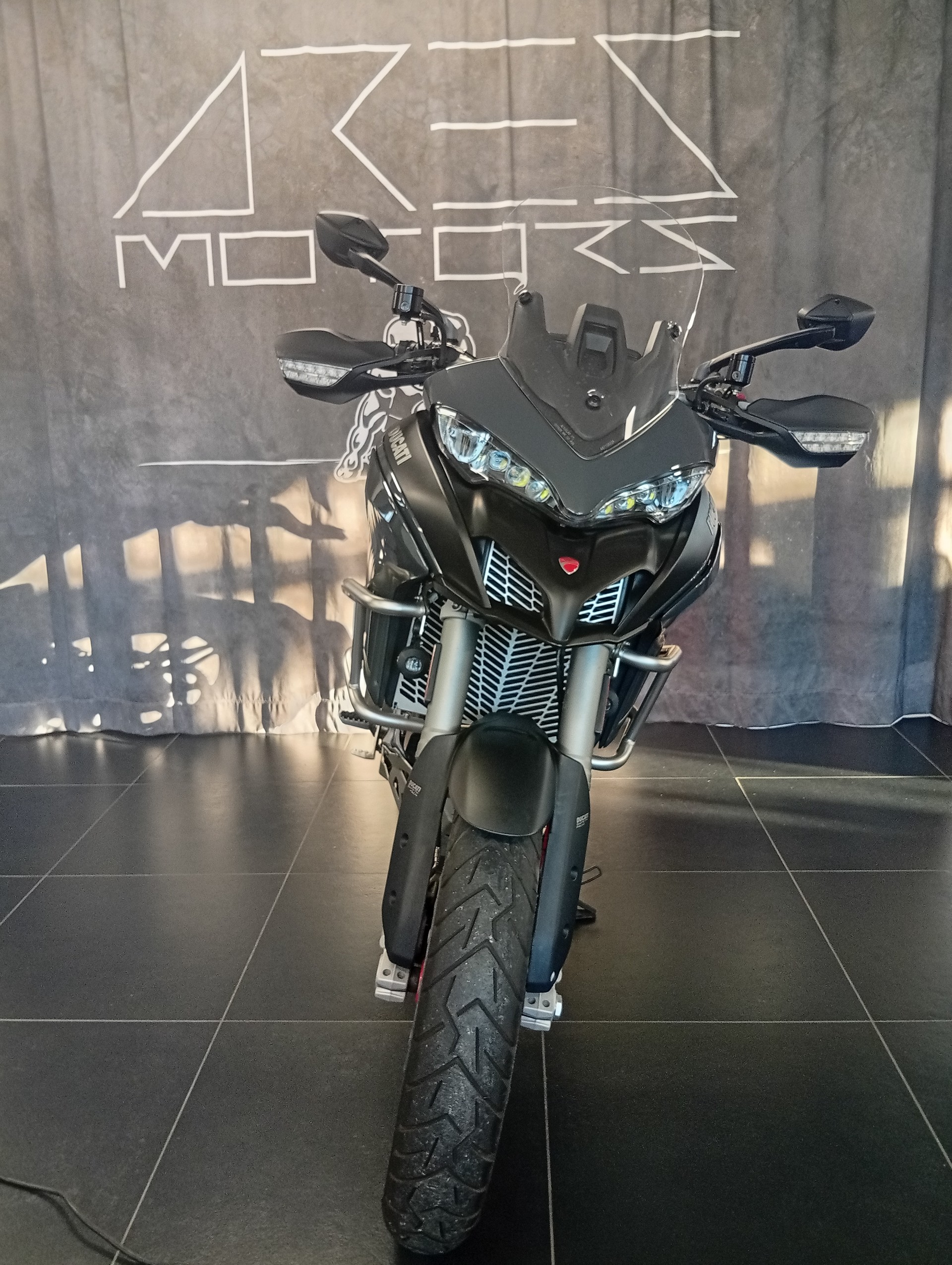DUCATI Multistrada V2 S Touring-showroom-element-2