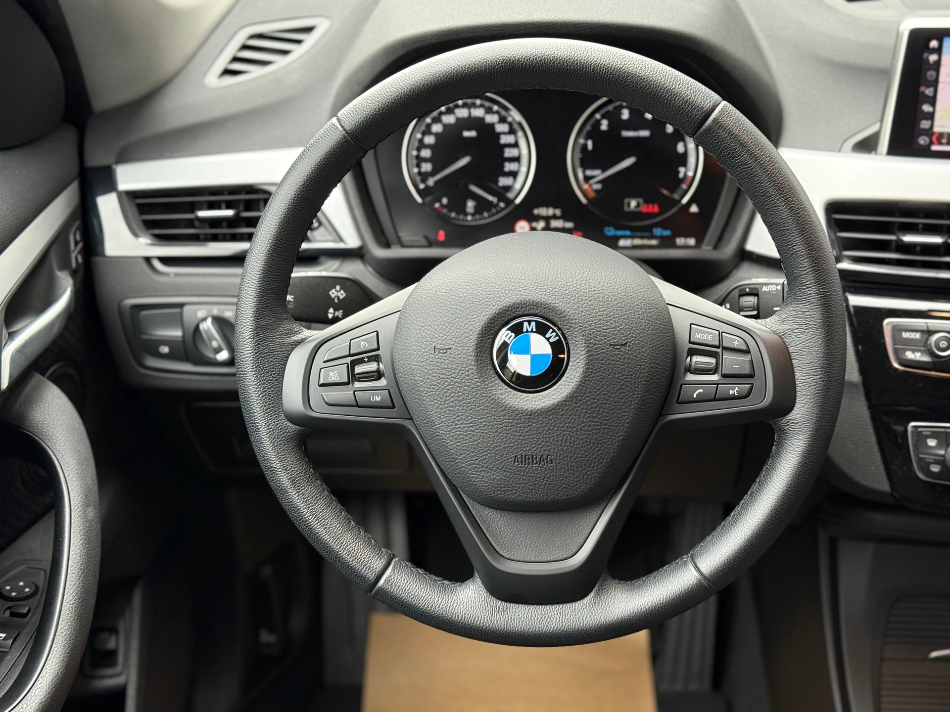 BMW X1 xDrive 25e Steptronic-image-14