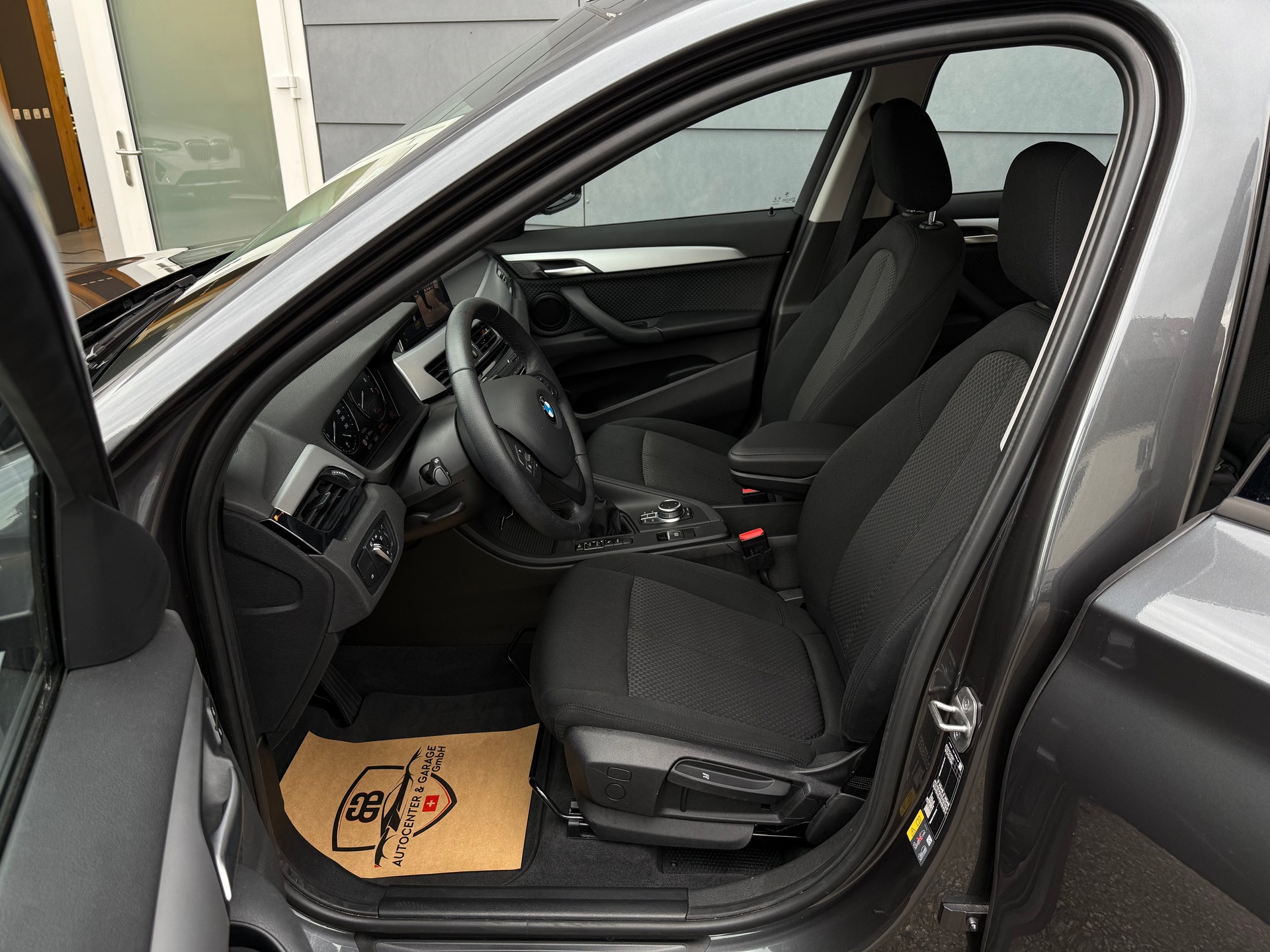 BMW X1 xDrive 25e Steptronic-image-9