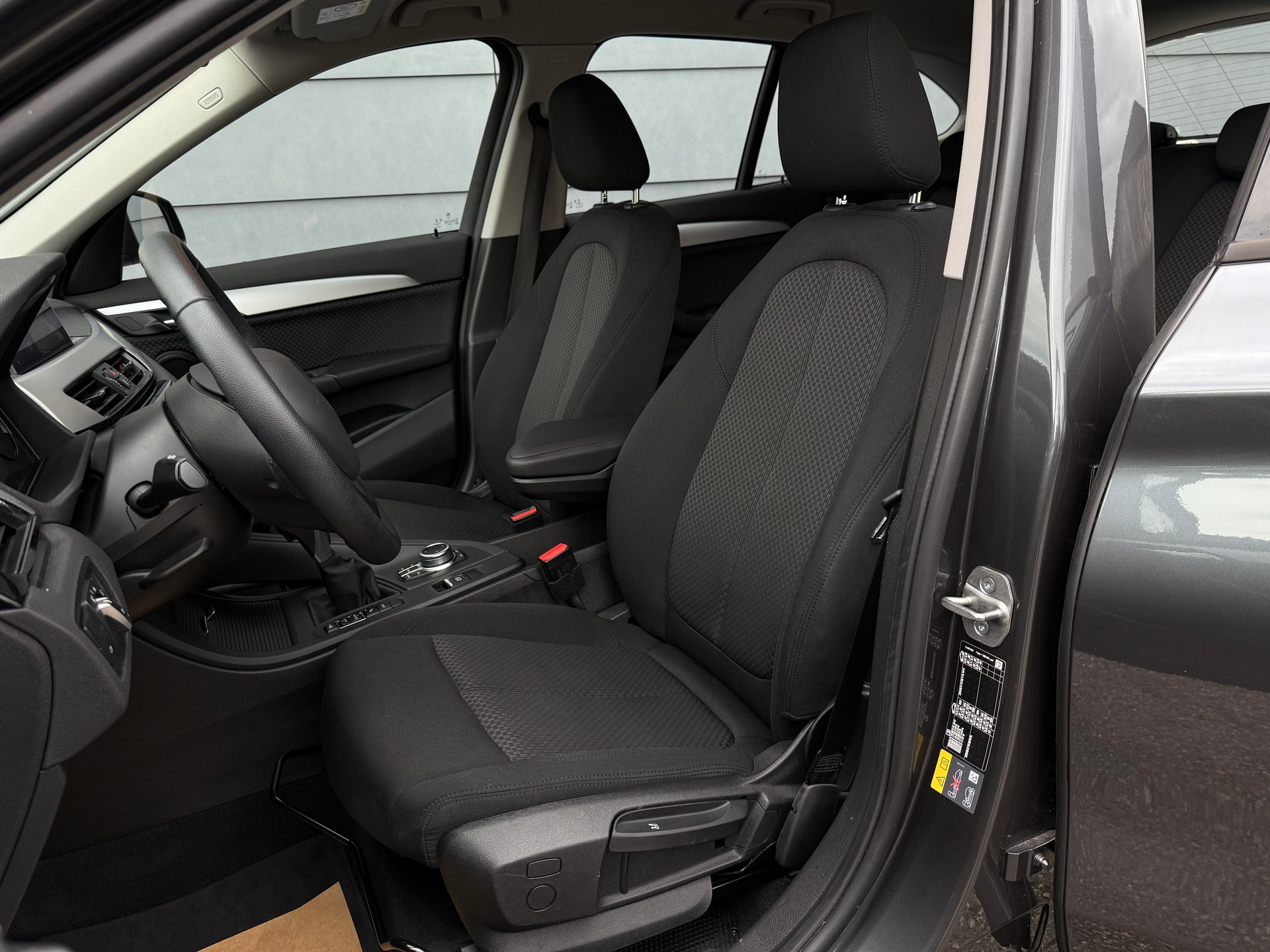 BMW X1 xDrive 25e Steptronic-image-10