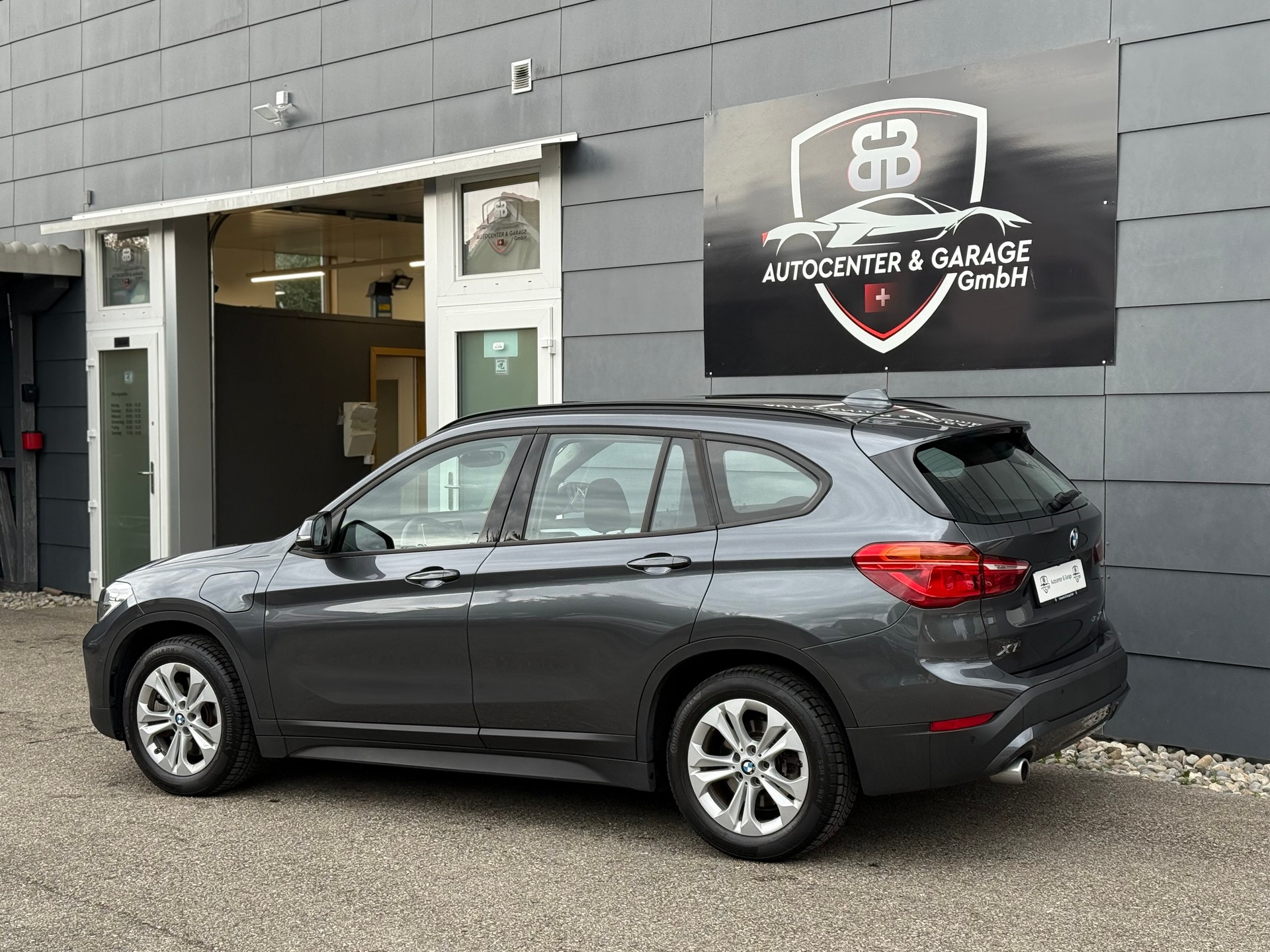 BMW X1 xDrive 25e Steptronic-image-4