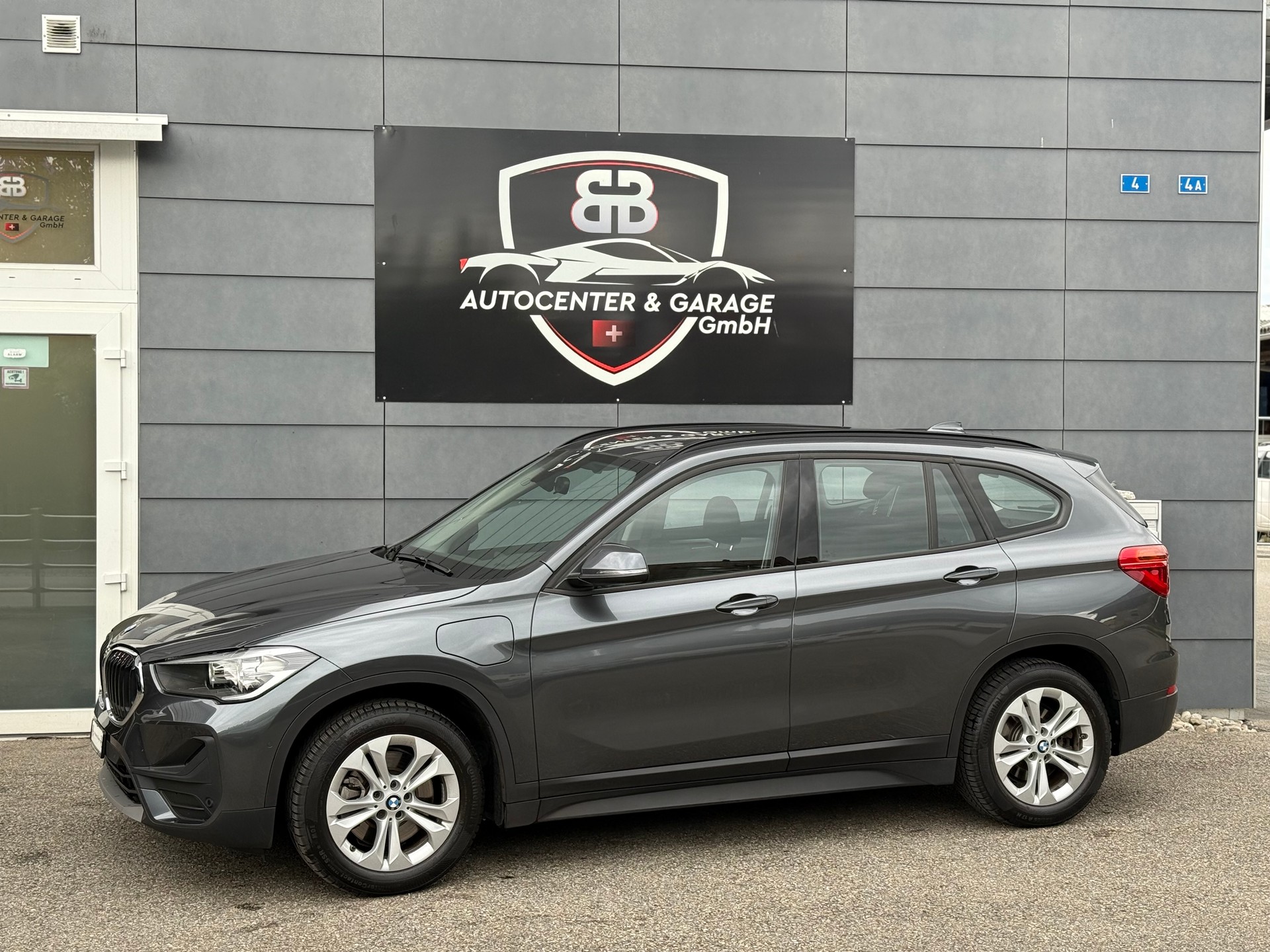 BMW X1 xDrive 25e Steptronic-image-2