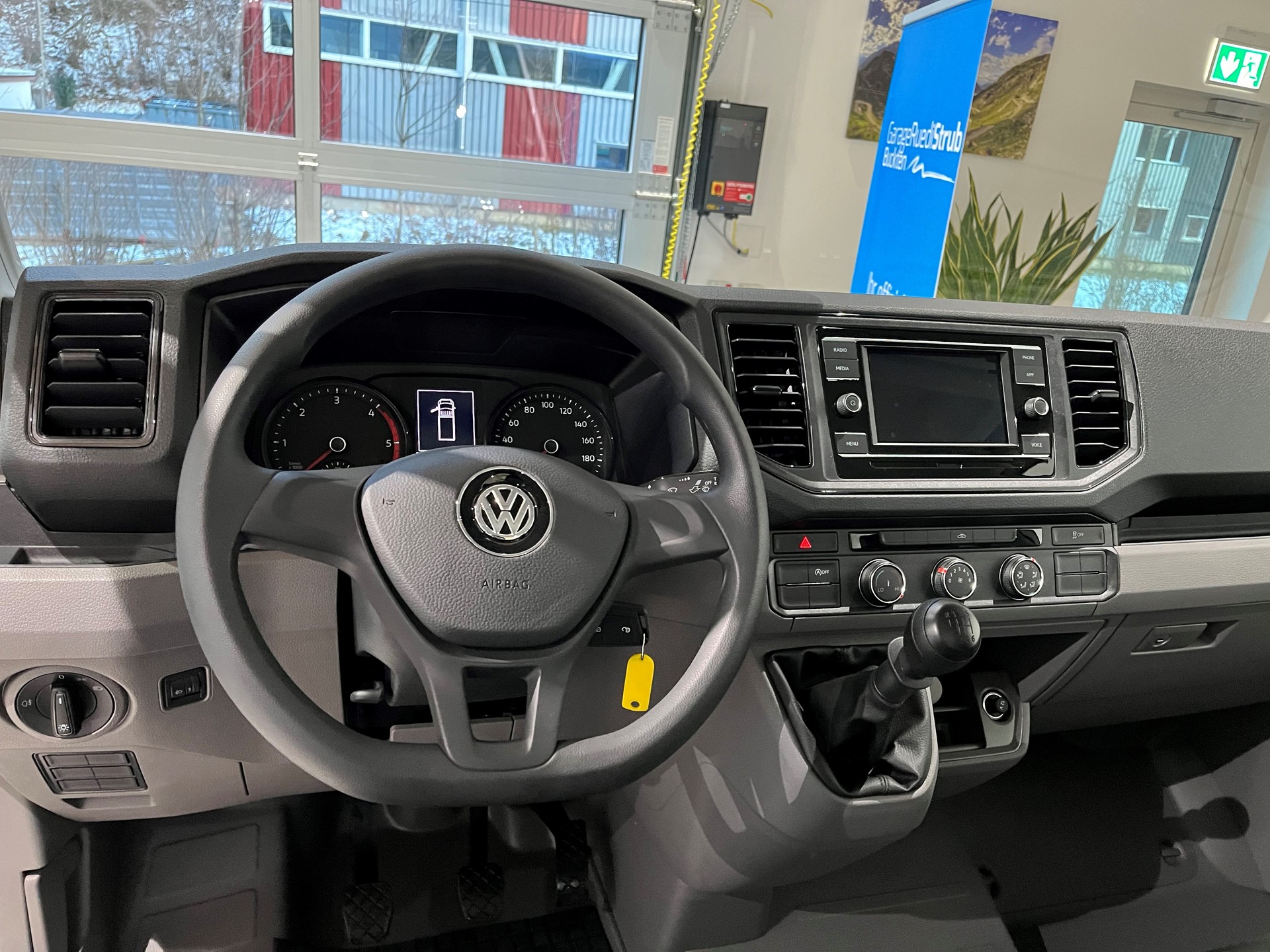 VW Crafter Brücke 2.0 TDI 6G 140PS-image-5