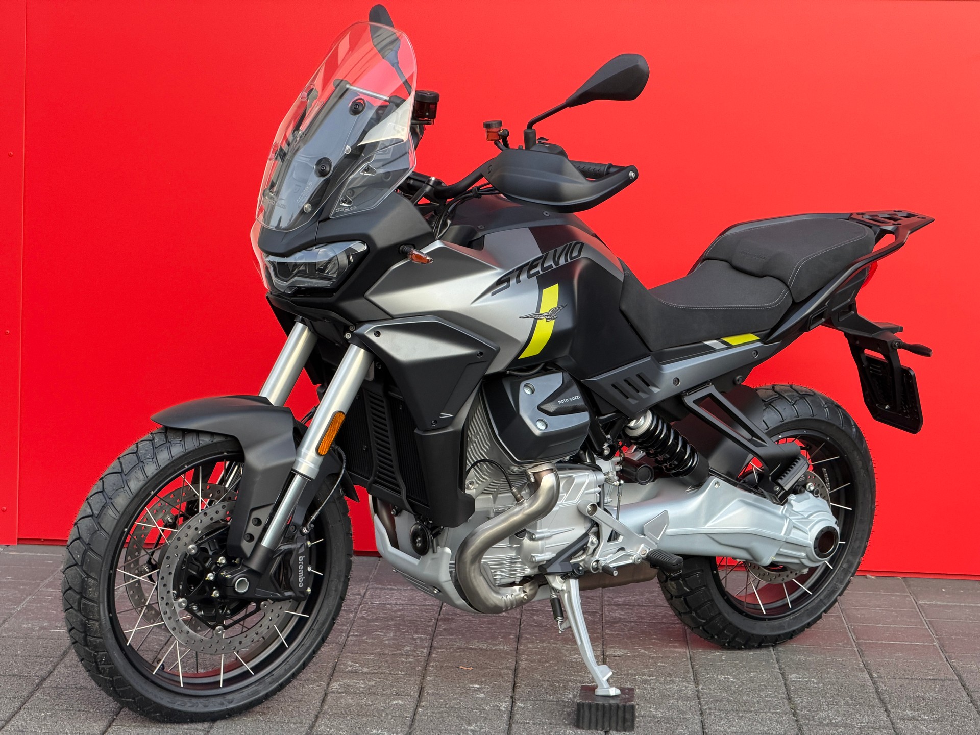 MOTO GUZZI Stelvio 1000 E5+-showroom-element-3