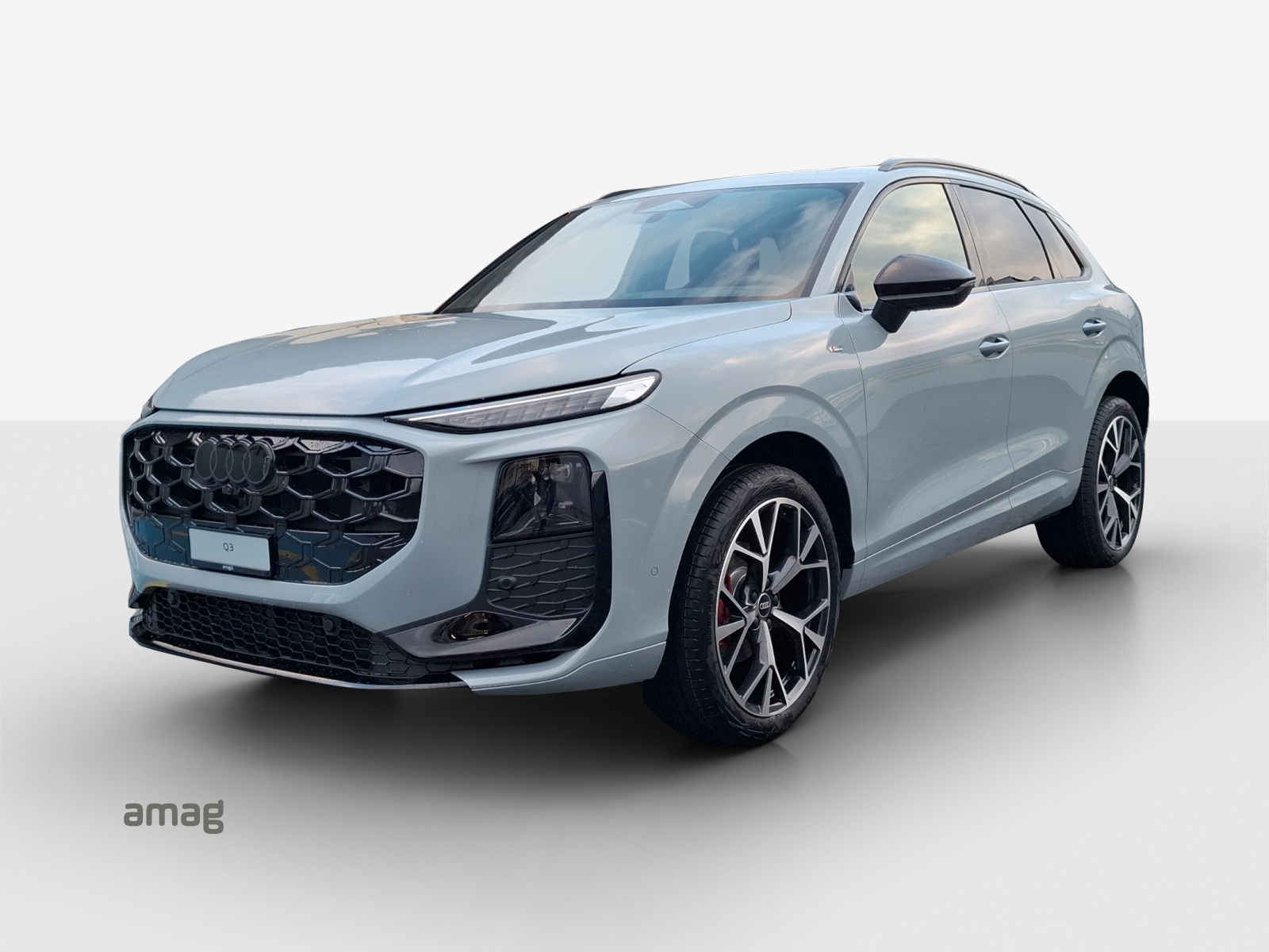 AUDI Q3 SUV 110 kW TFSI S tronic-image-0