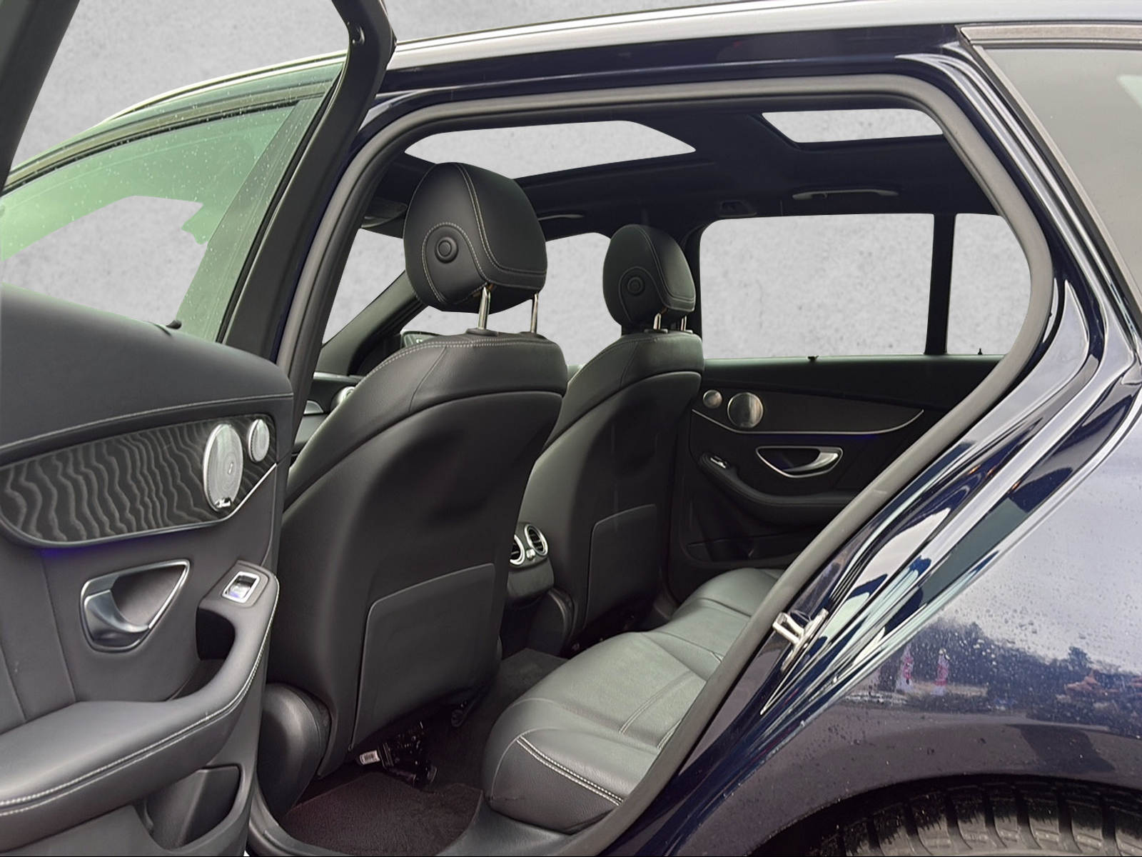 MERCEDES-BENZ C 43 AMG 4Matic 9G-Tronic-image-6