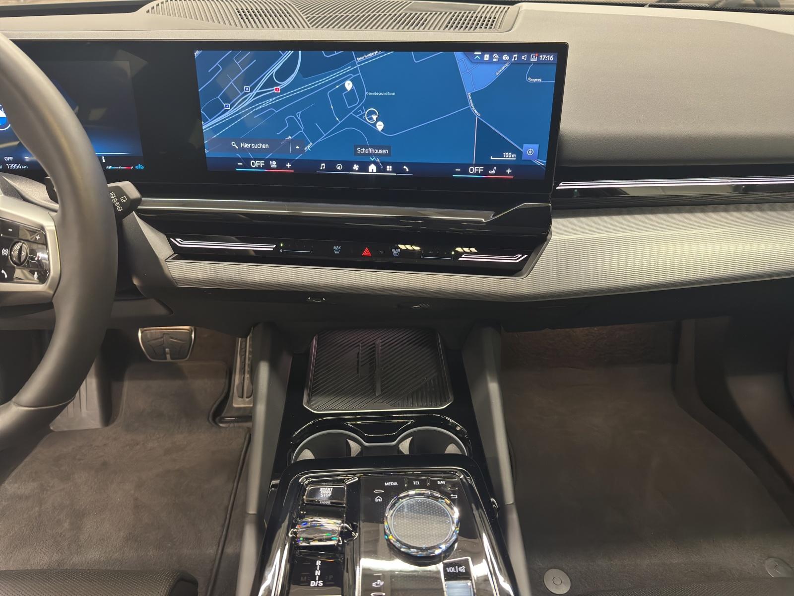 BMW 520d xDrive Touring M Sportpaket Pro/Travel Paket/Innovationspaket-image-11
