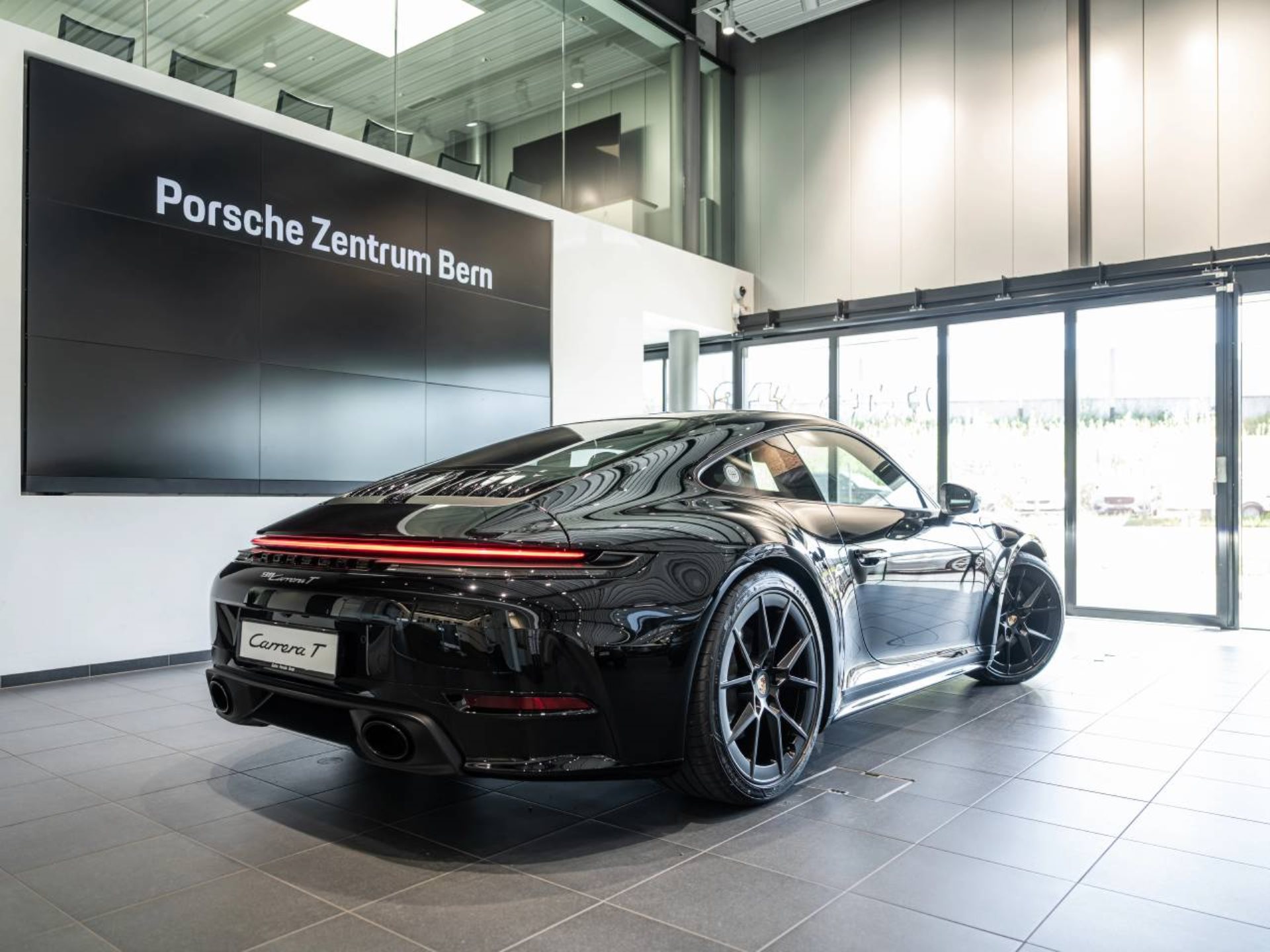 PORSCHE 911 Carrera T-image-2